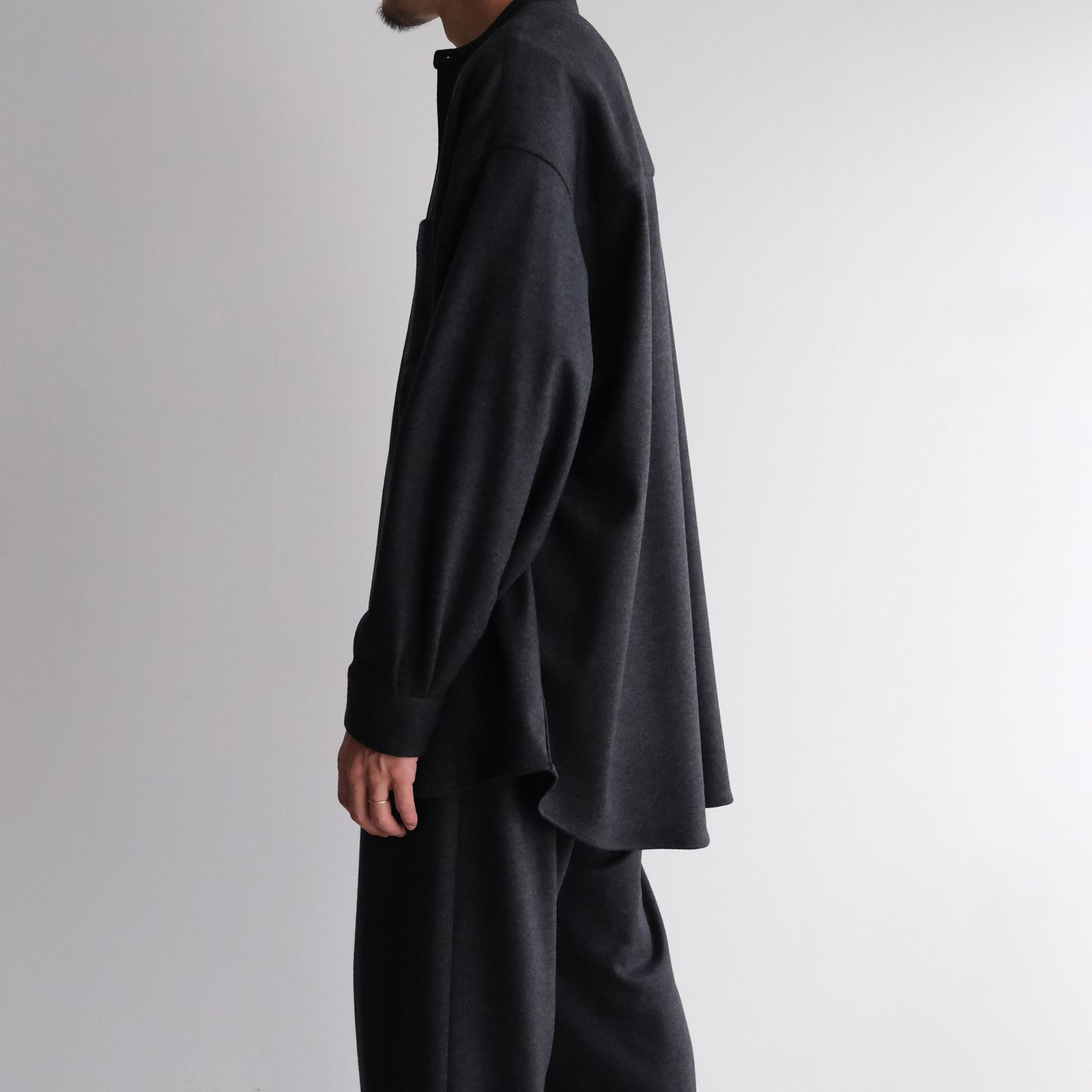 Wool Smooth Flannel Oversized Band Collar Shirt -オーバーサイズシャツ-（Gray / グレー）GU253-50222B