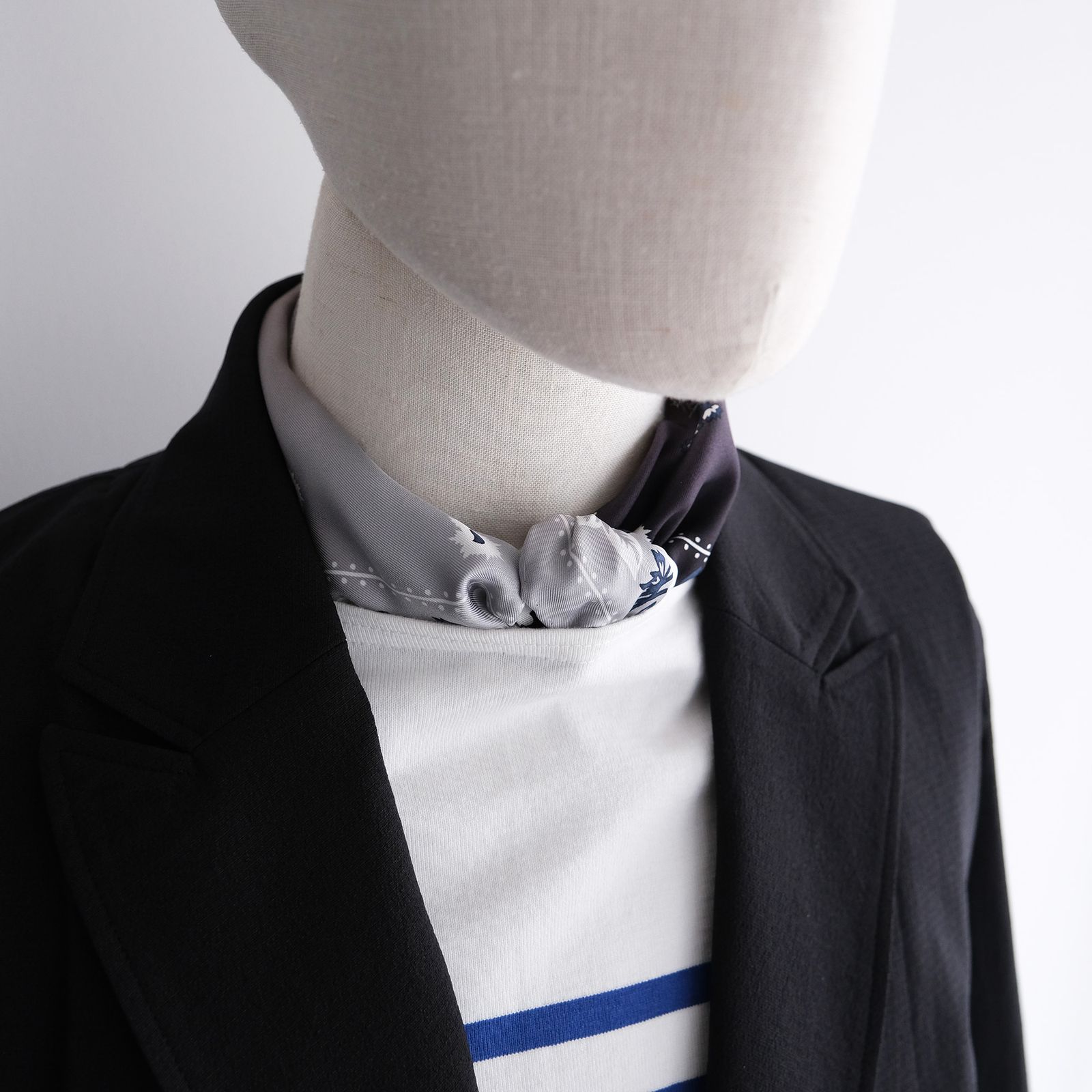 DYG Gradation Silk Bandana -バンダナ-（Black×Gray / ブラック×グレー）