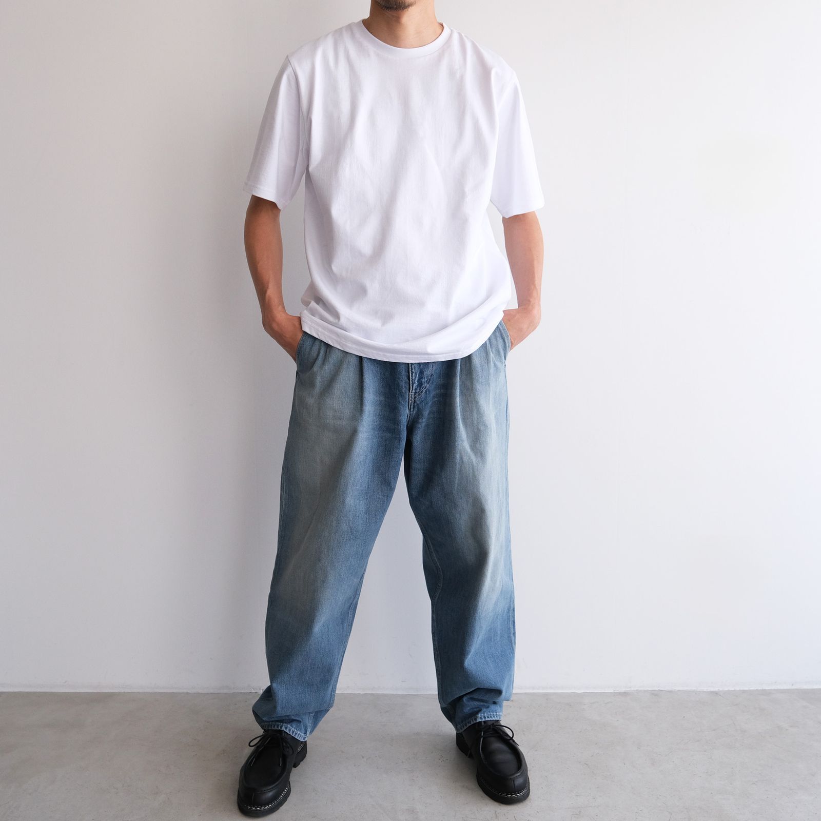 Selvage Denim Two Tuck Tapered Pants -パンツ-（Indigo Light Fade / インディゴライトフェード）