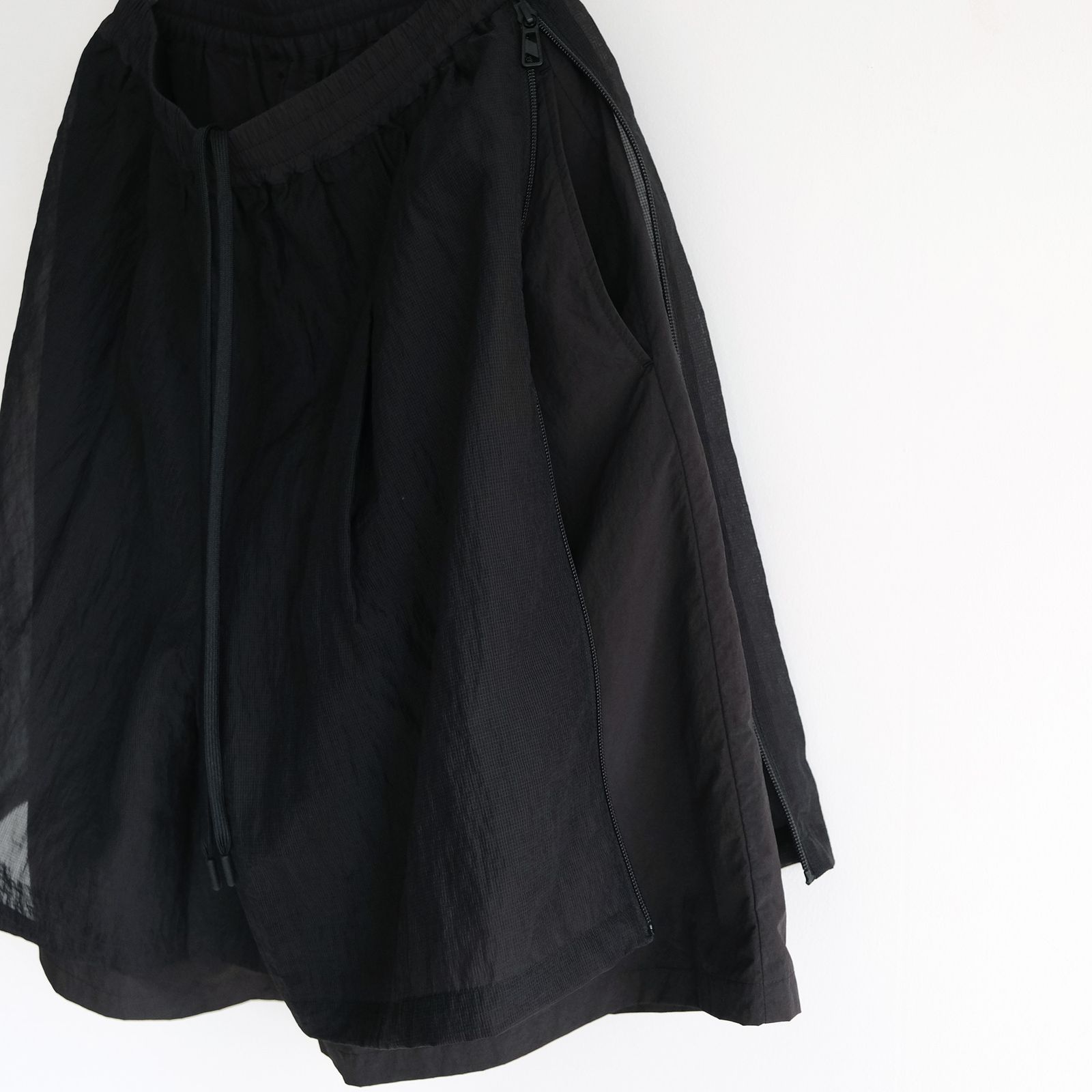 Mesh Layered Wide Short Pants -ショーツ-（Black / ブラック）