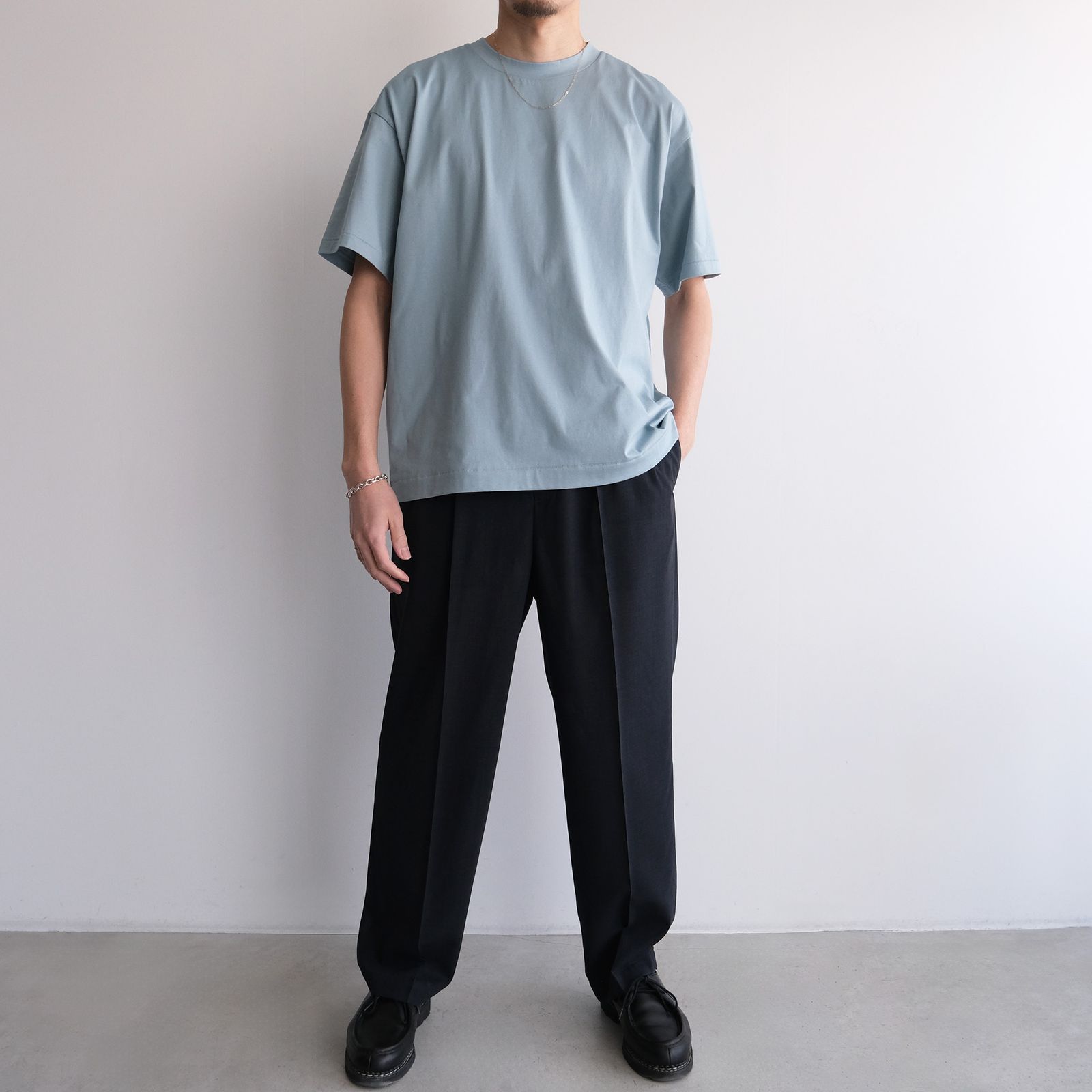 Twist Wool Gauze Two Tucked Easy Pants -スラックス-（Navy Top / ネイビートップ）