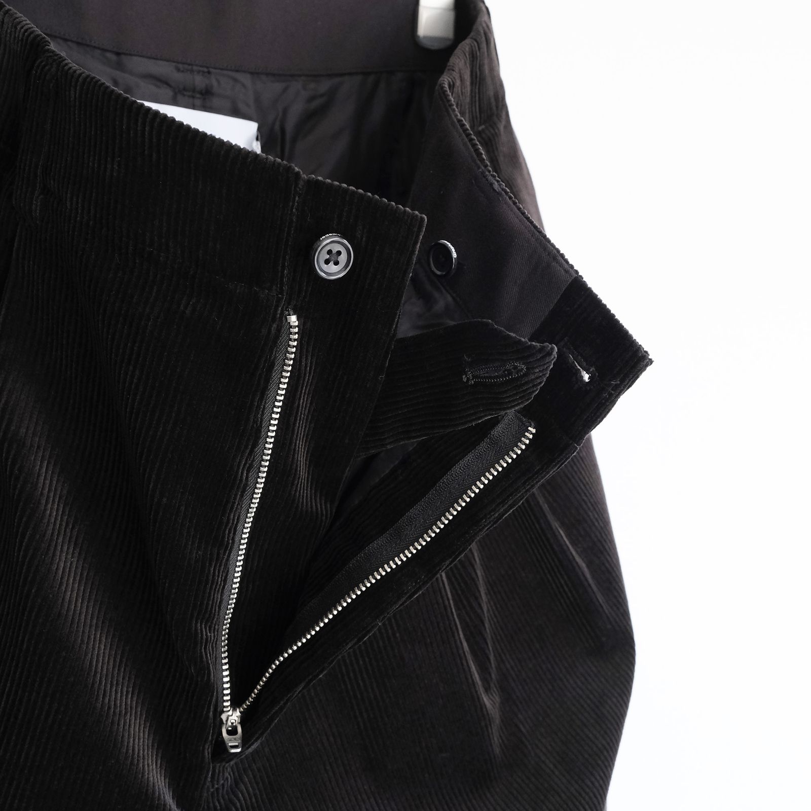 Suvin Corduroy Wide Straight Trousers -パンツ-（Black / ブラック）GU263-40213B