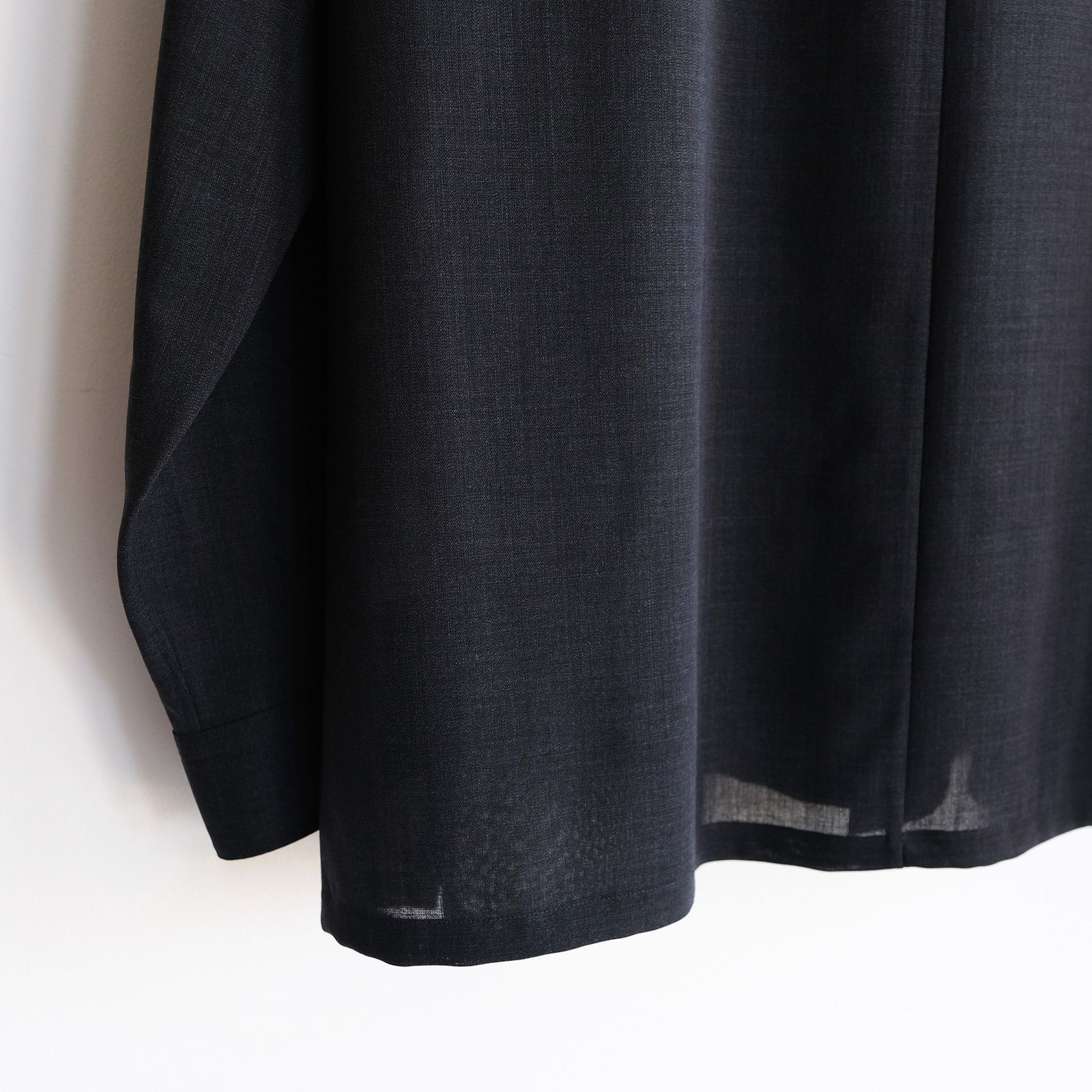 Twist Wool Gauze Loose Fit Shirt -シャツ-（Navy Top / ネイビートップ）