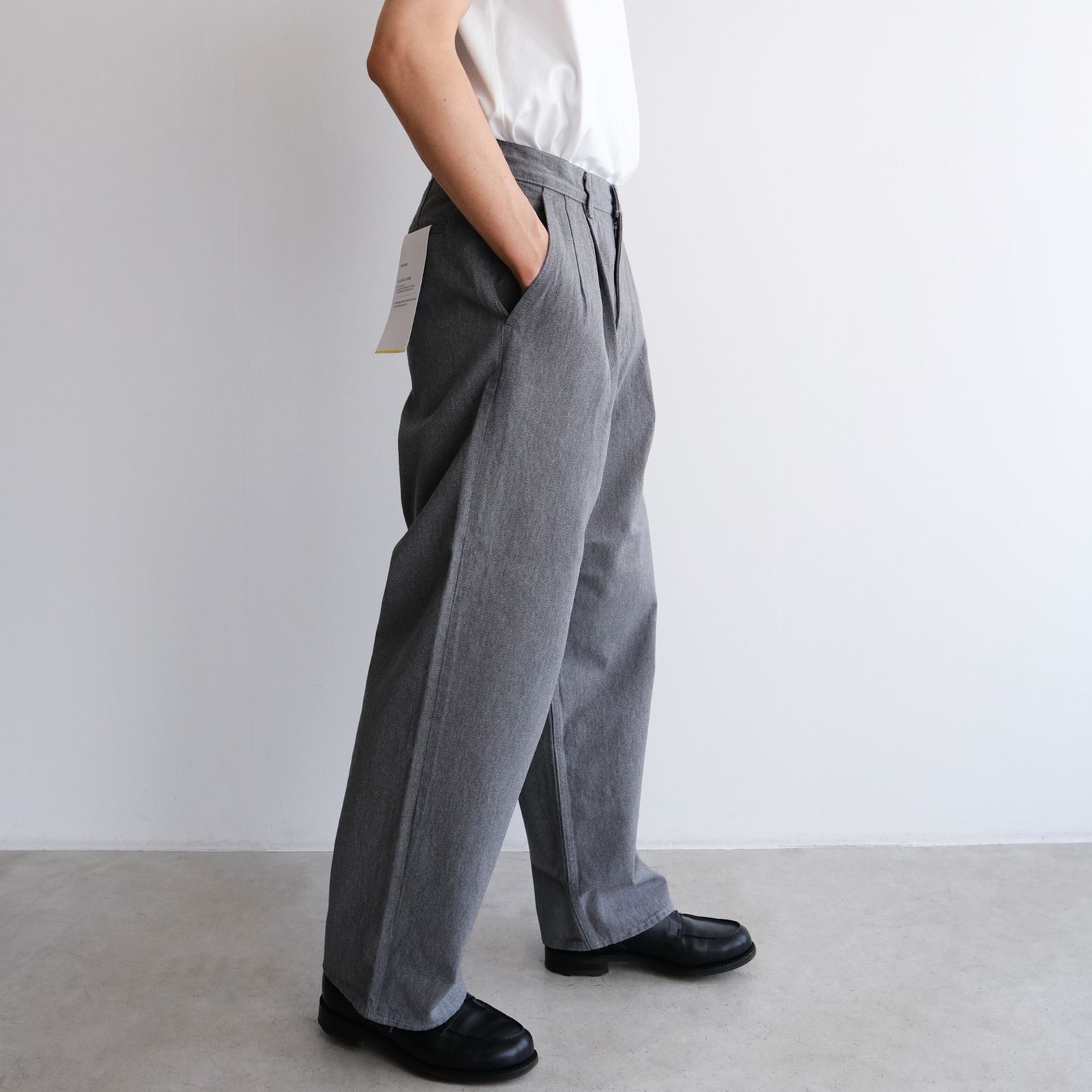 Graphpaper - Colorfast Denim Two Tuck Pants -パンツ-（Gray / グレー） | STACK STORE