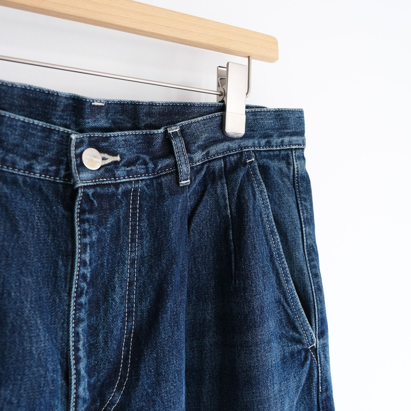 Selvage Denim Two Tuck Tapered Pants -パンツ-（Indigo Dark Fade / インディゴダークフェード）