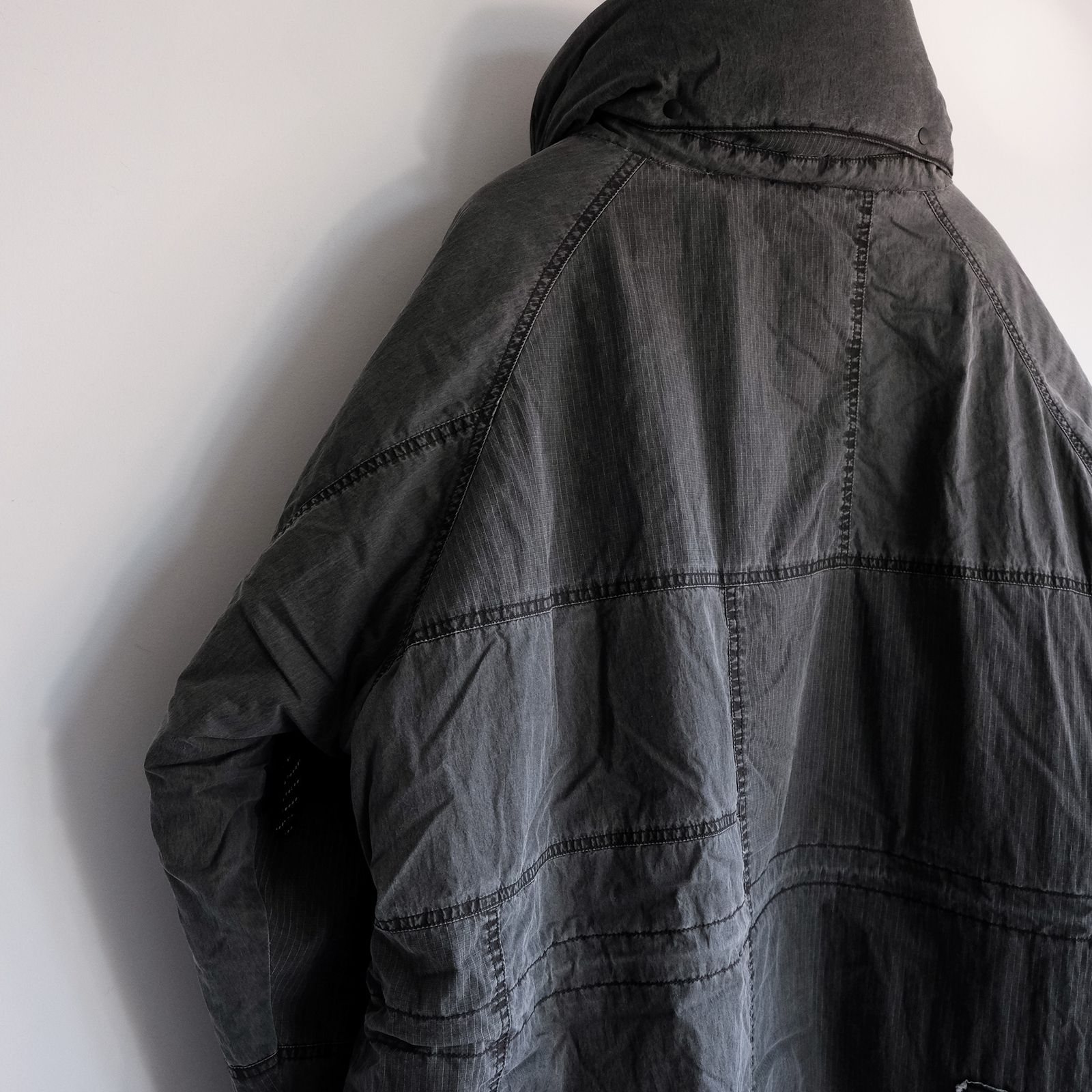 Padded Tactical Field Coat（INNAT×WILD THINGS）-コート-（Black / ブラック）