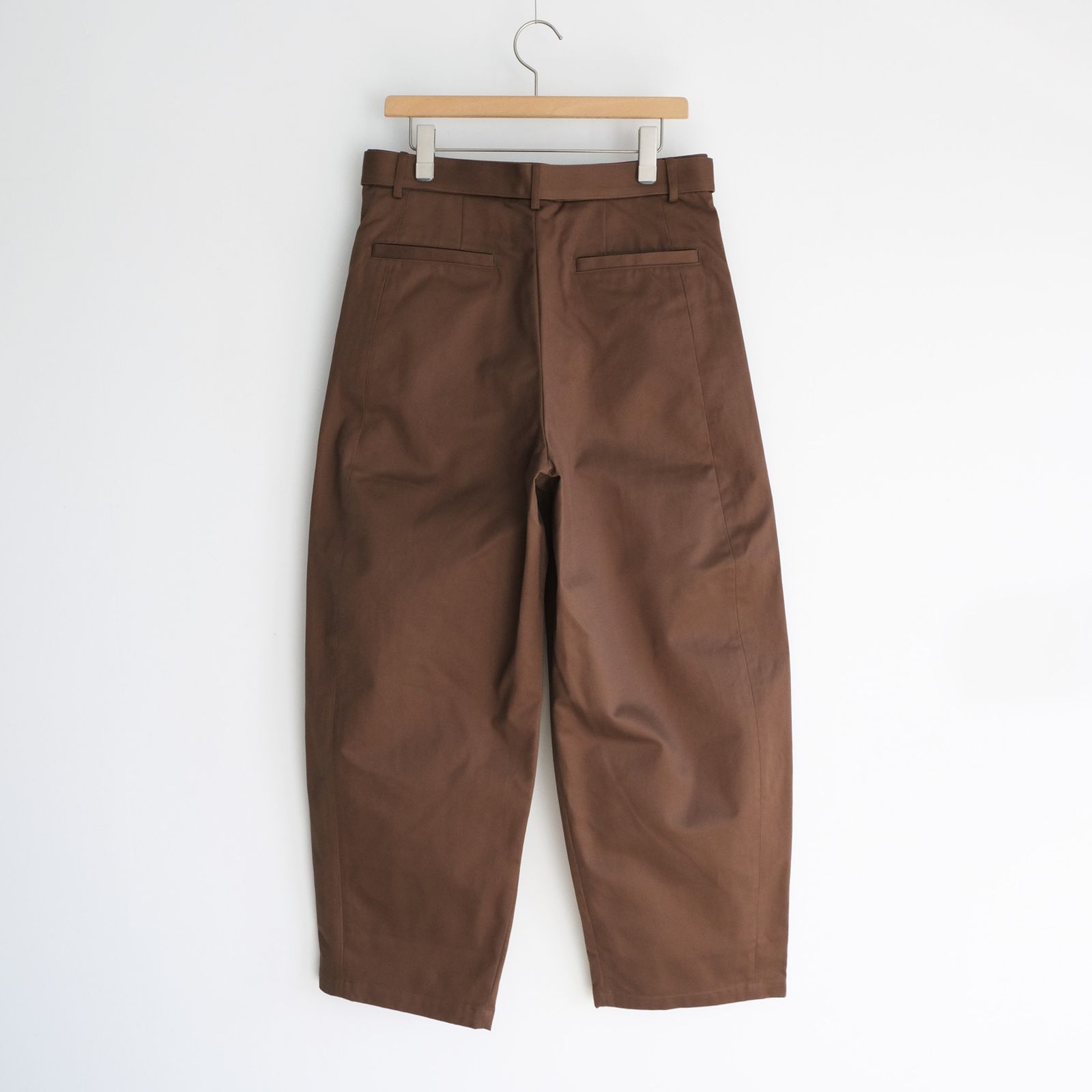 Dry Westpoint Barrel-Fit Belted Pants -パンツ-（Brown / ブラウン）GM263-40381