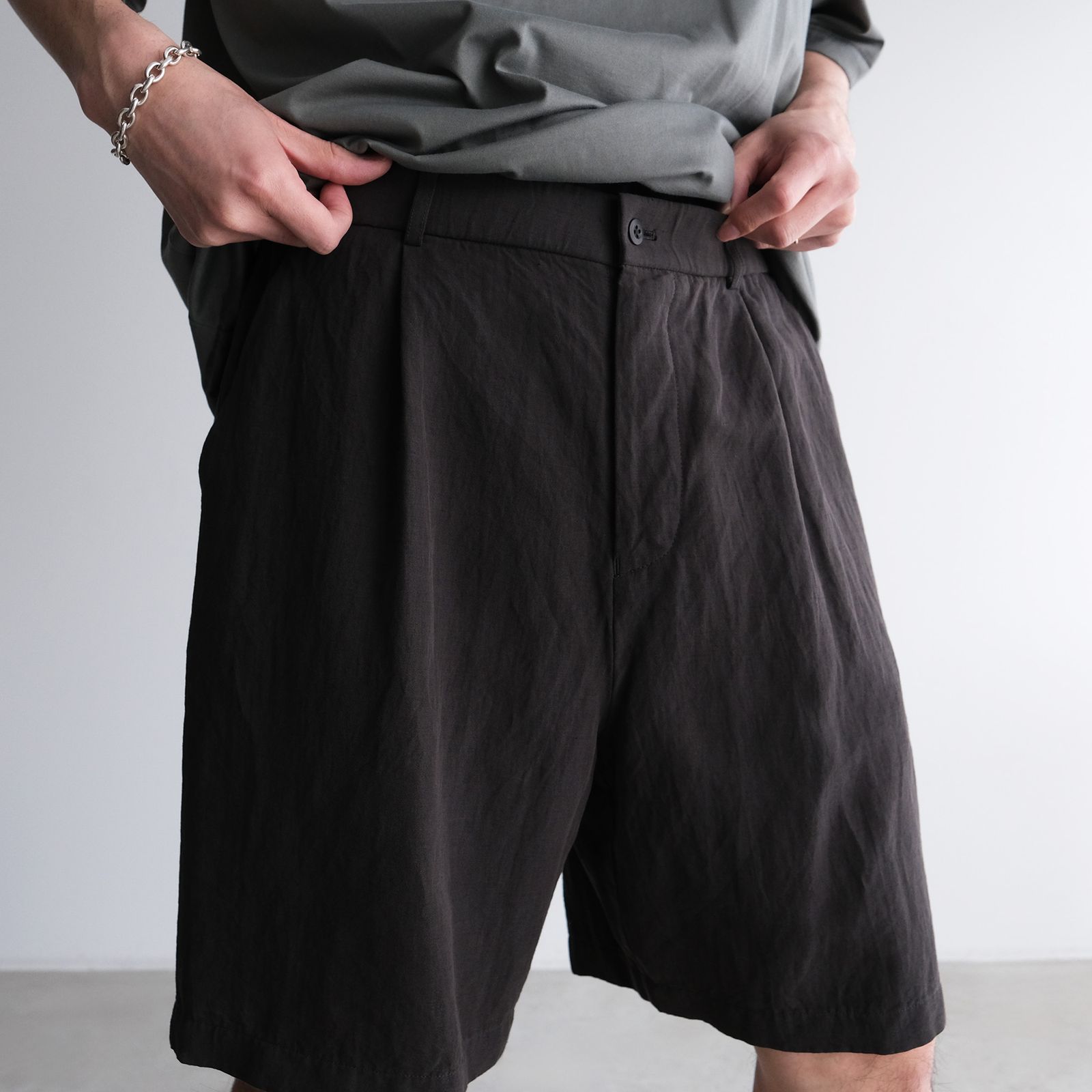 Cotton Linen Voile Loose Fit Shorts -パンツ-（Charcoal Gray / チャコールグレー）