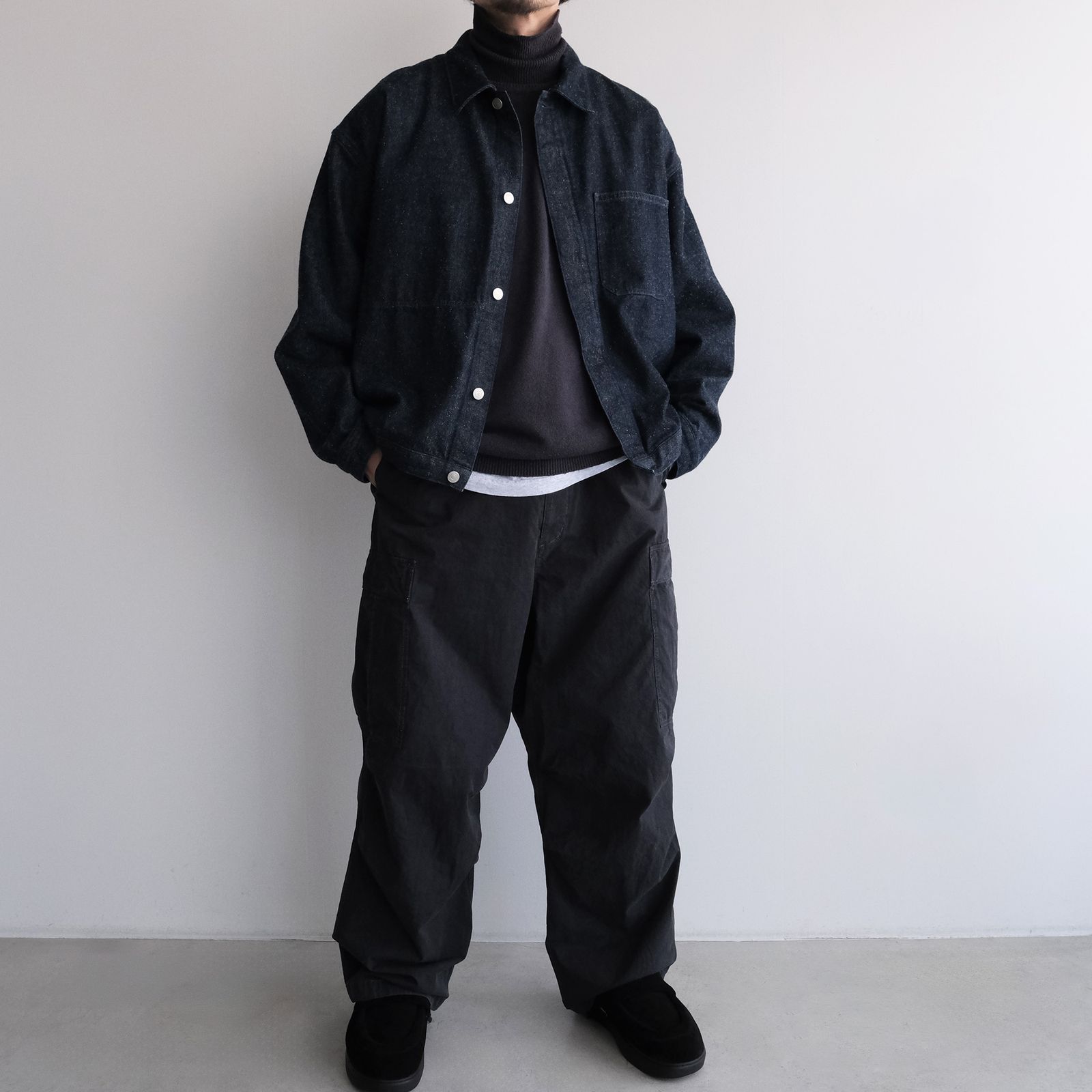 Silk Knit Turtle Neck -ニット-（Dark Navy / ダークネイビー）