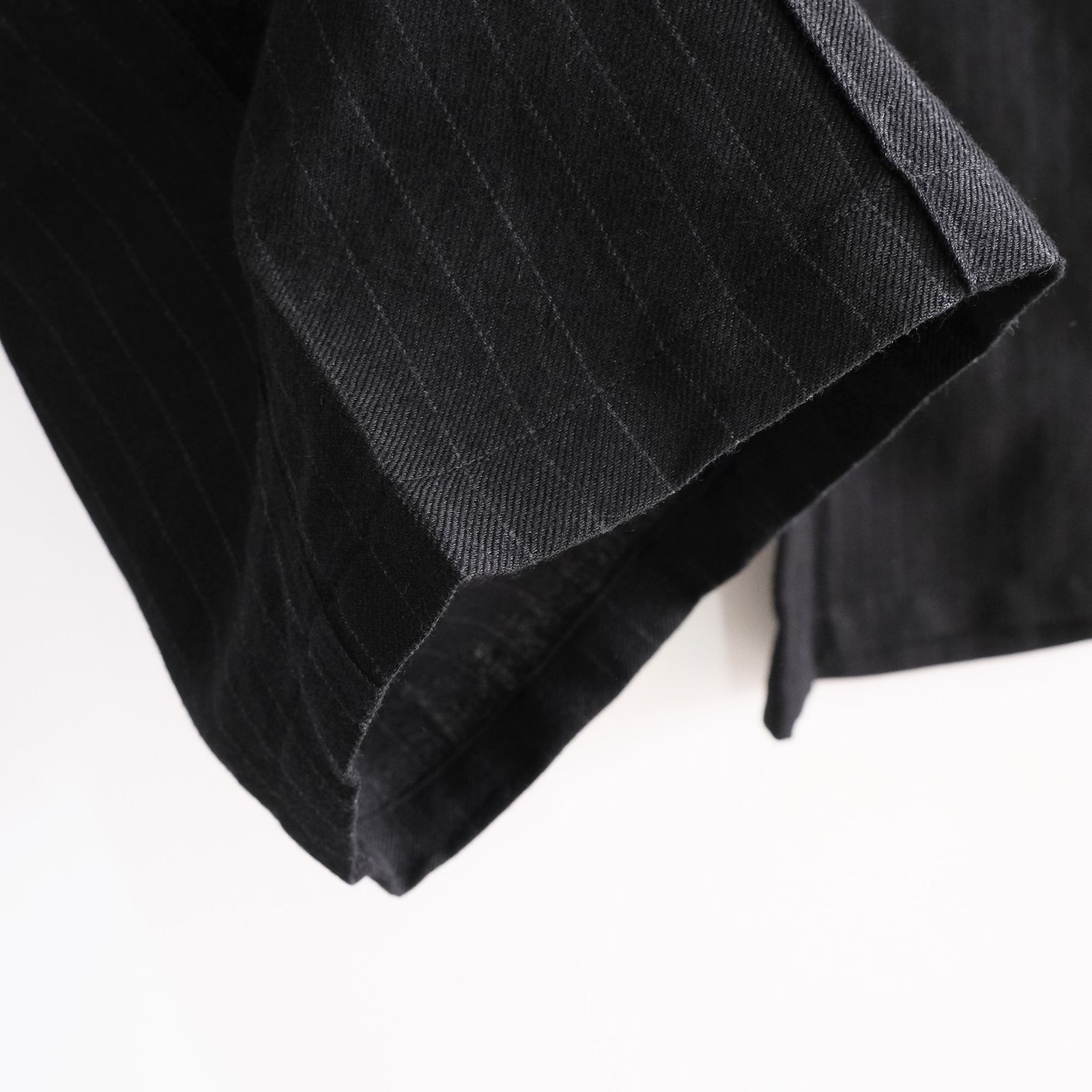 Pin-stripe Trousers -パンツ-（Black / ブラック）