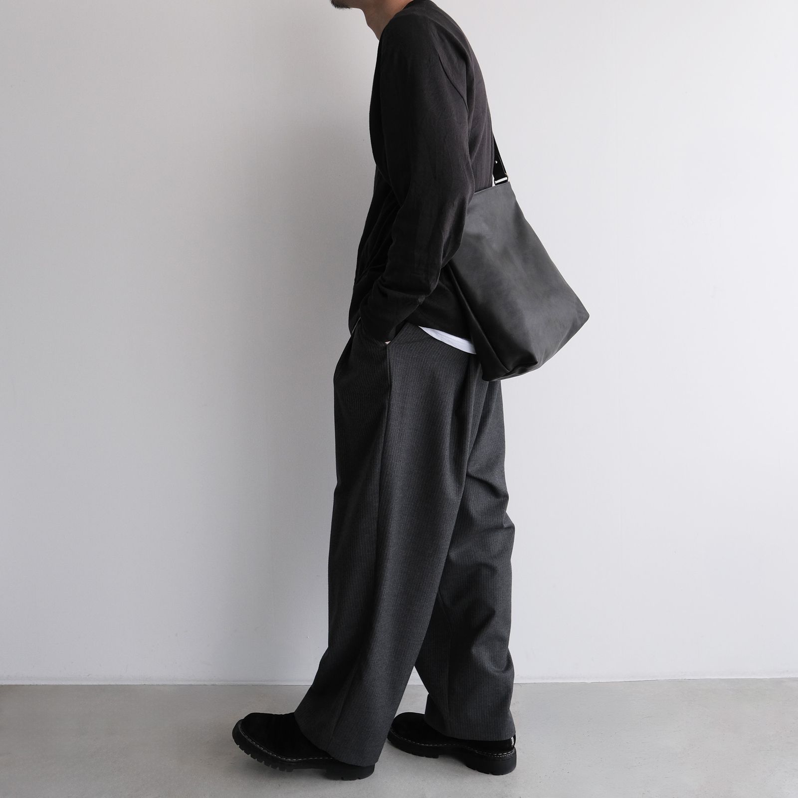 Soft Horse Full Grain Nylon Lining Shoulder Bag -バッグ-（Black / ブラック）