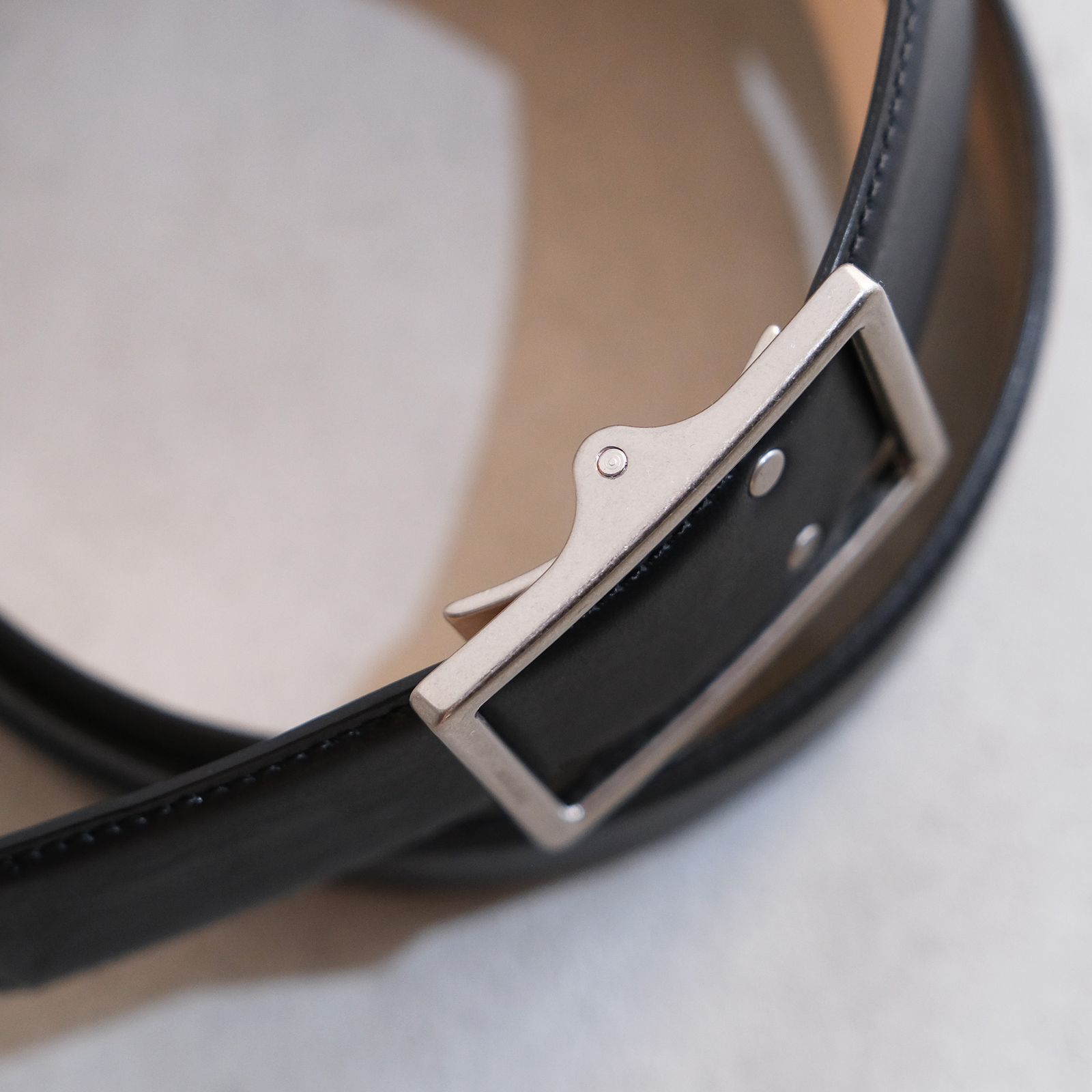 Graphpaper Holeless Leather Classic Belt -ベルト-（Black / ブラック）