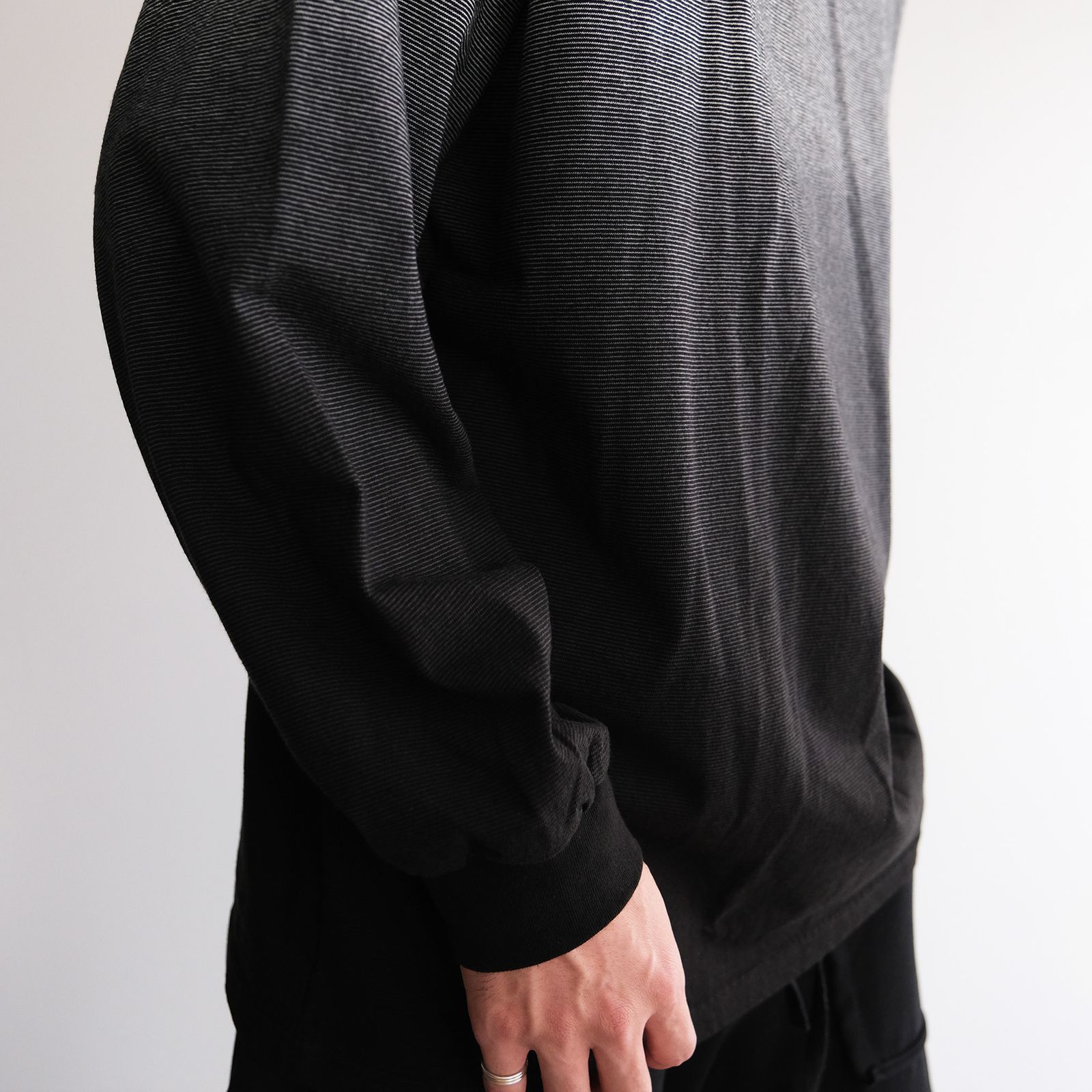 Gradient Border L/S Tee -Tシャツ-（Black / ブラック）