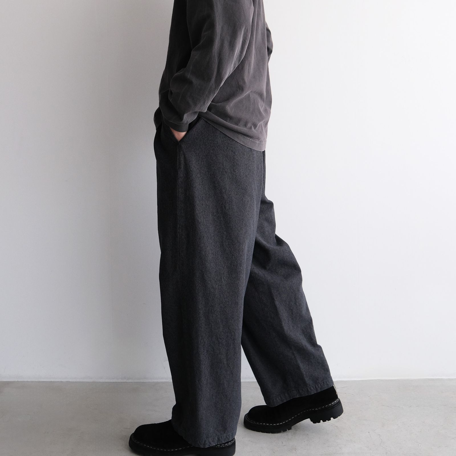 Sulfr Dyed Gabardine Two Tuck Easy Pants -パンツ-（Gray / グレー）GM261-40201
