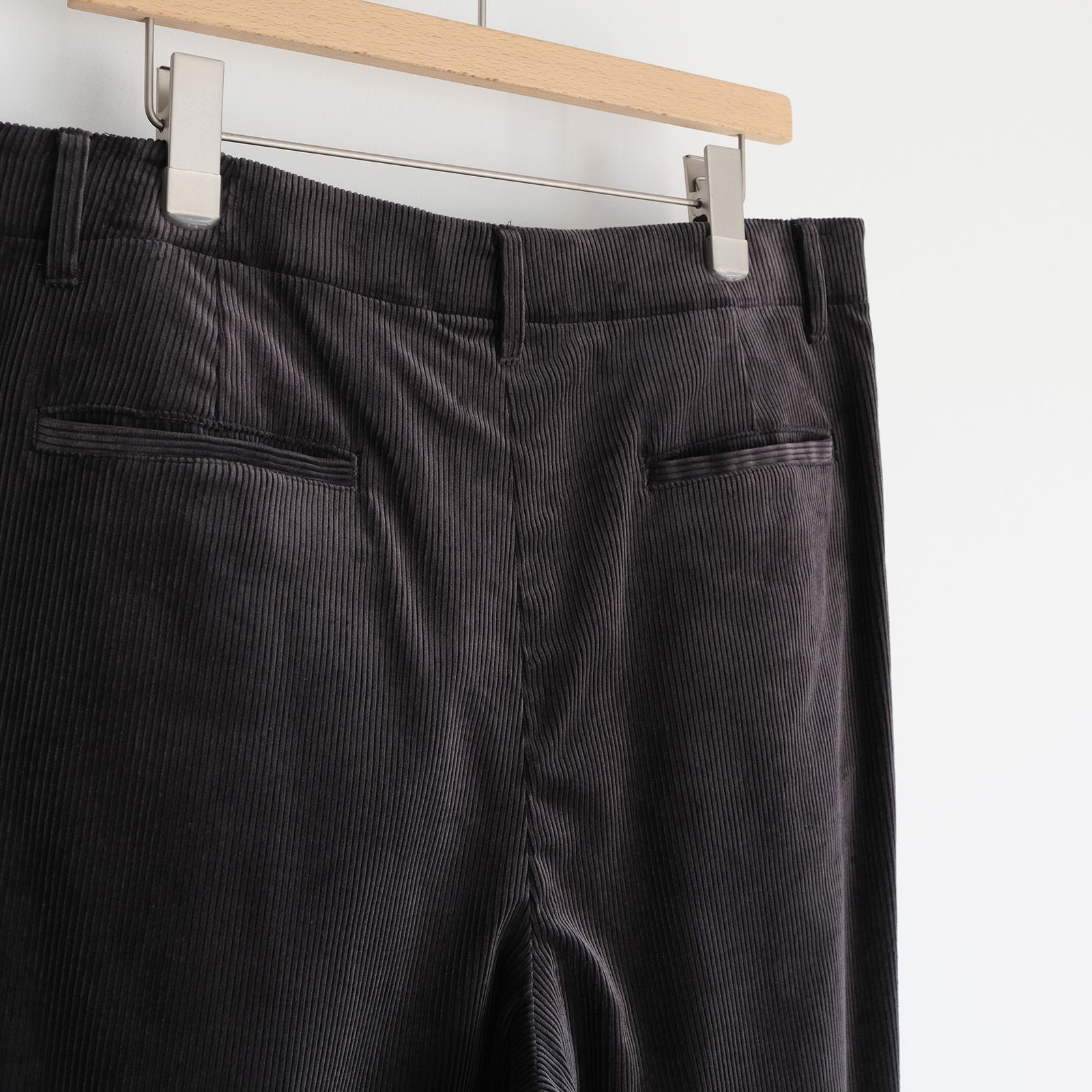 Suvin Corduroy Wide Straight Trousers -パンツ-（Gray / グレー）GU263-40213B