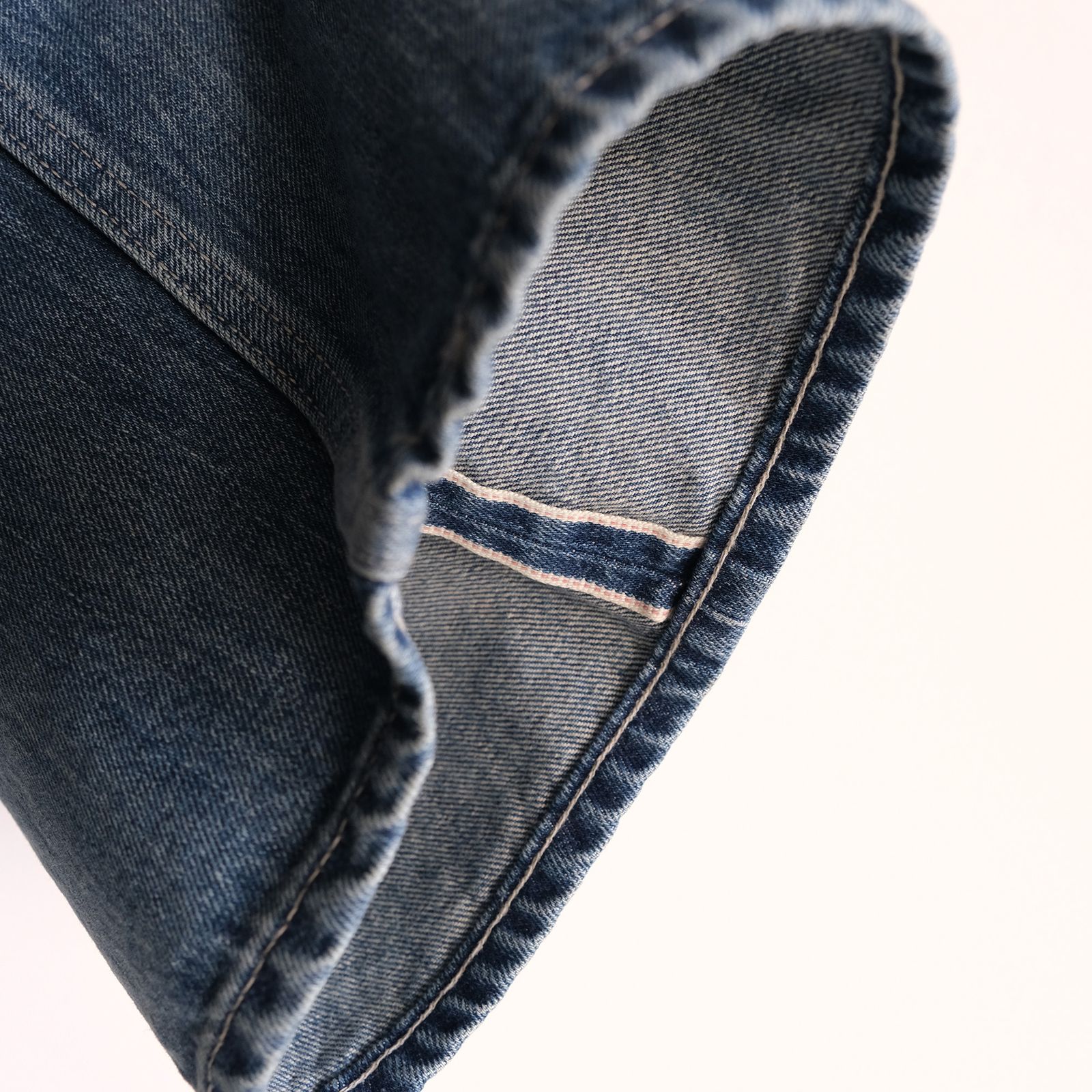 Selvage Denim Two Tuck Pants -デニムパンツ-（Indigo Light Fade / インディゴライトフェード）GU261-40061LB