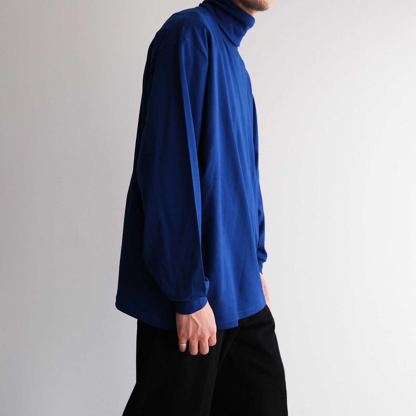 Brushed Mockrody High Neck L/S Tee -Tシャツ-（Blue / ブルー）