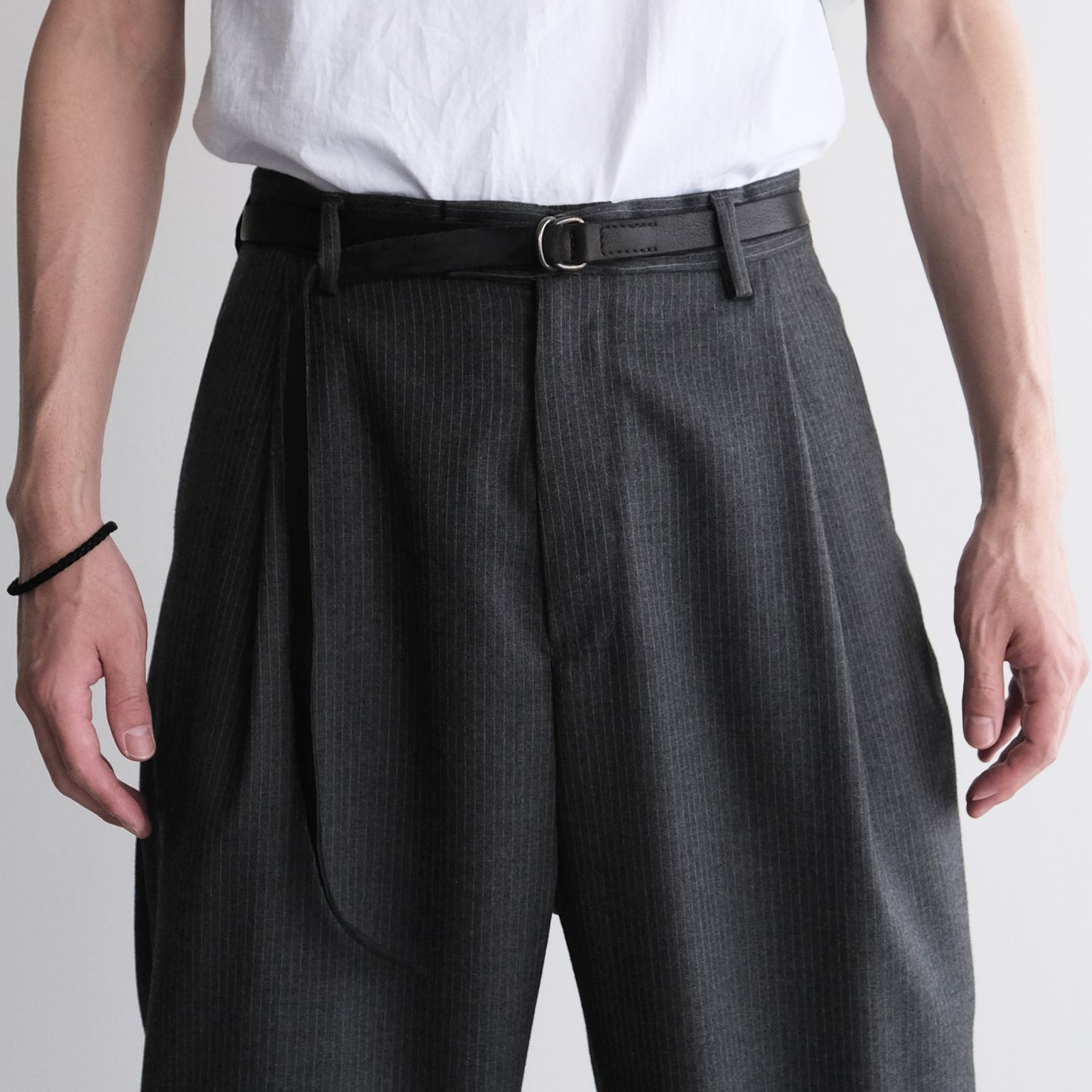 Bison Full Grain Unisex Leather Belt -ベルト-（Black / ブラック）