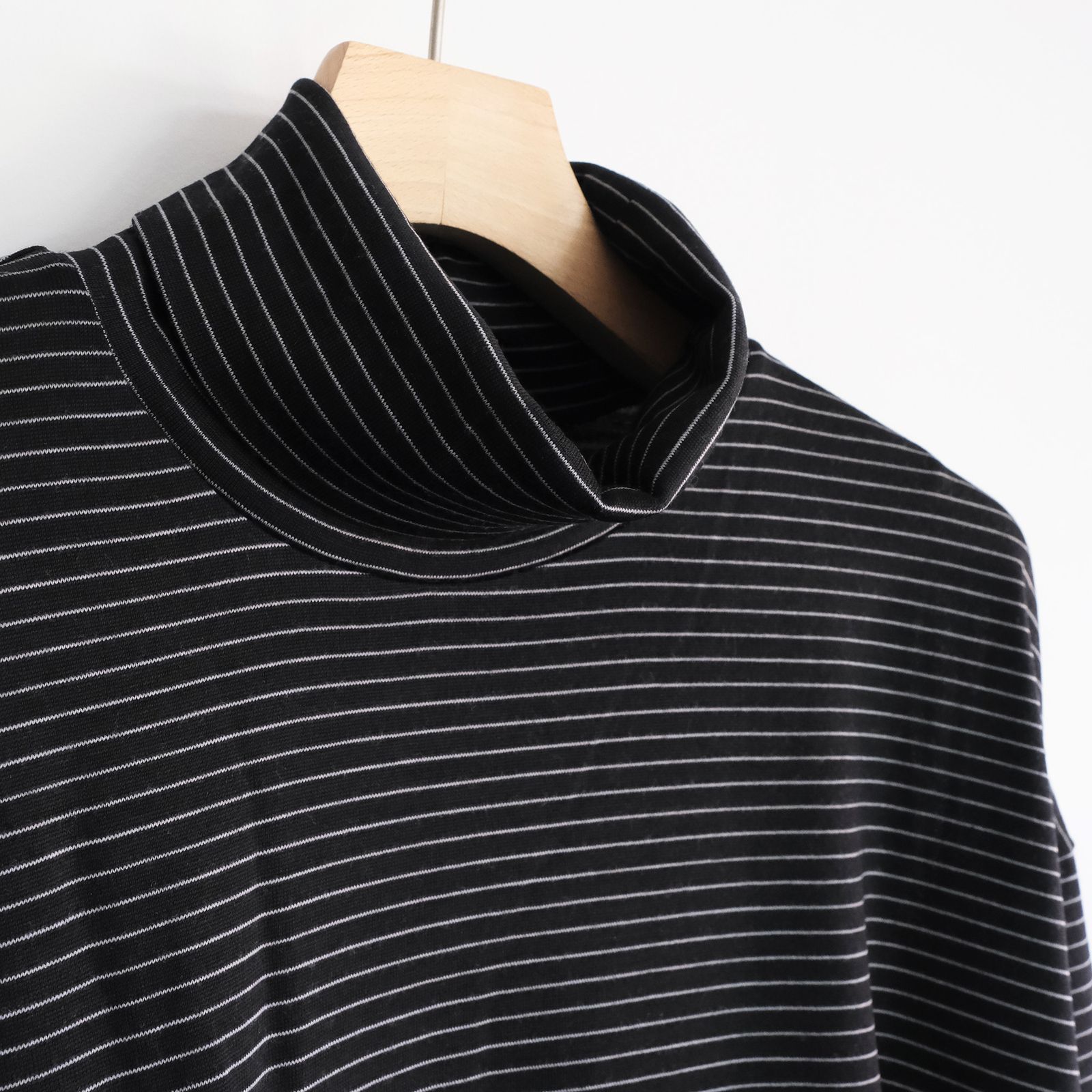 Fine Wool Border L/S Turtle Neck Tee -Tシャツ-（Black×Gray / ブラック×グレー）GU263-70159B