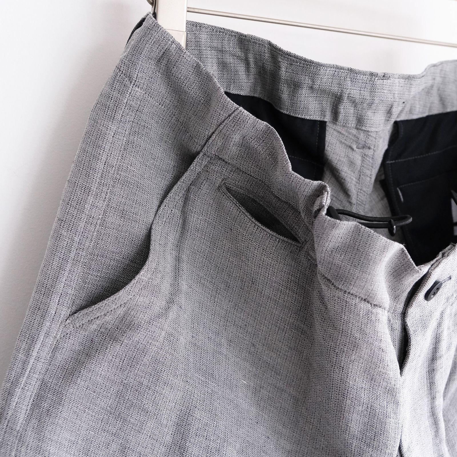 Linen Cupro Hopsack Military Shorts -ショーツ-（Gray / グレー）GM261-40378