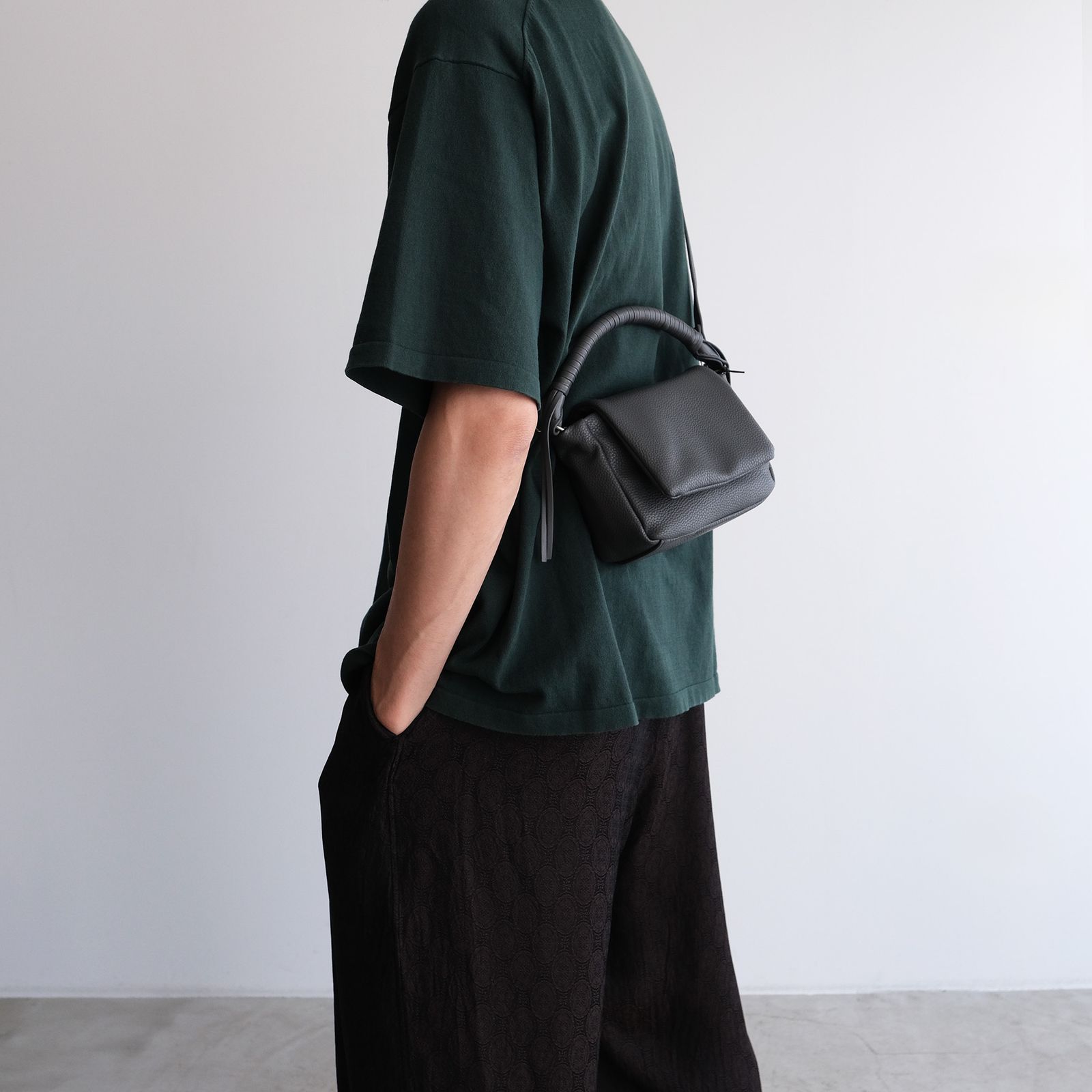 Tech Leather Mini Pouch -バッグ-（Charcoal / チャコール）