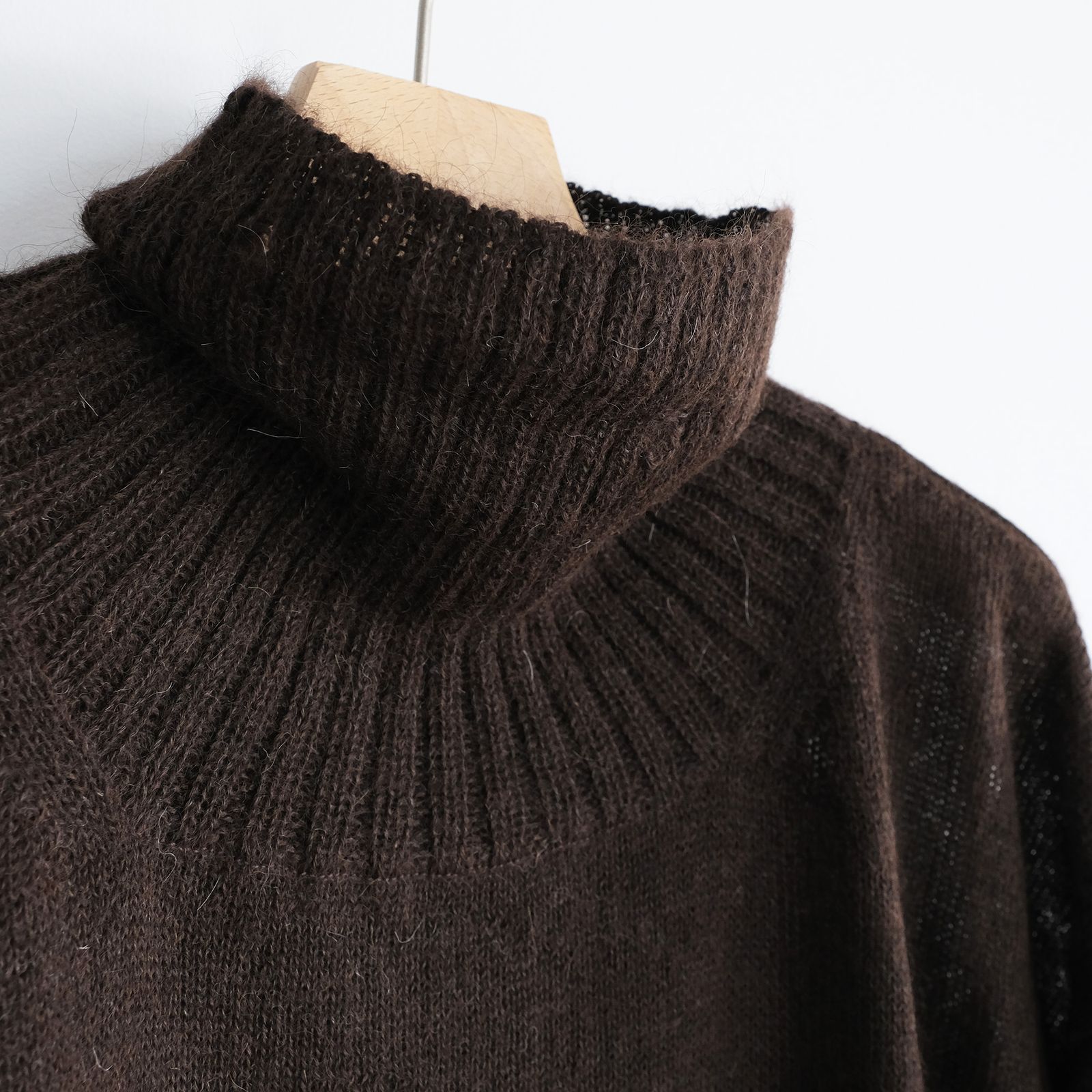 Turtleneck Sweater -ニット-（Brown / ブラウン）