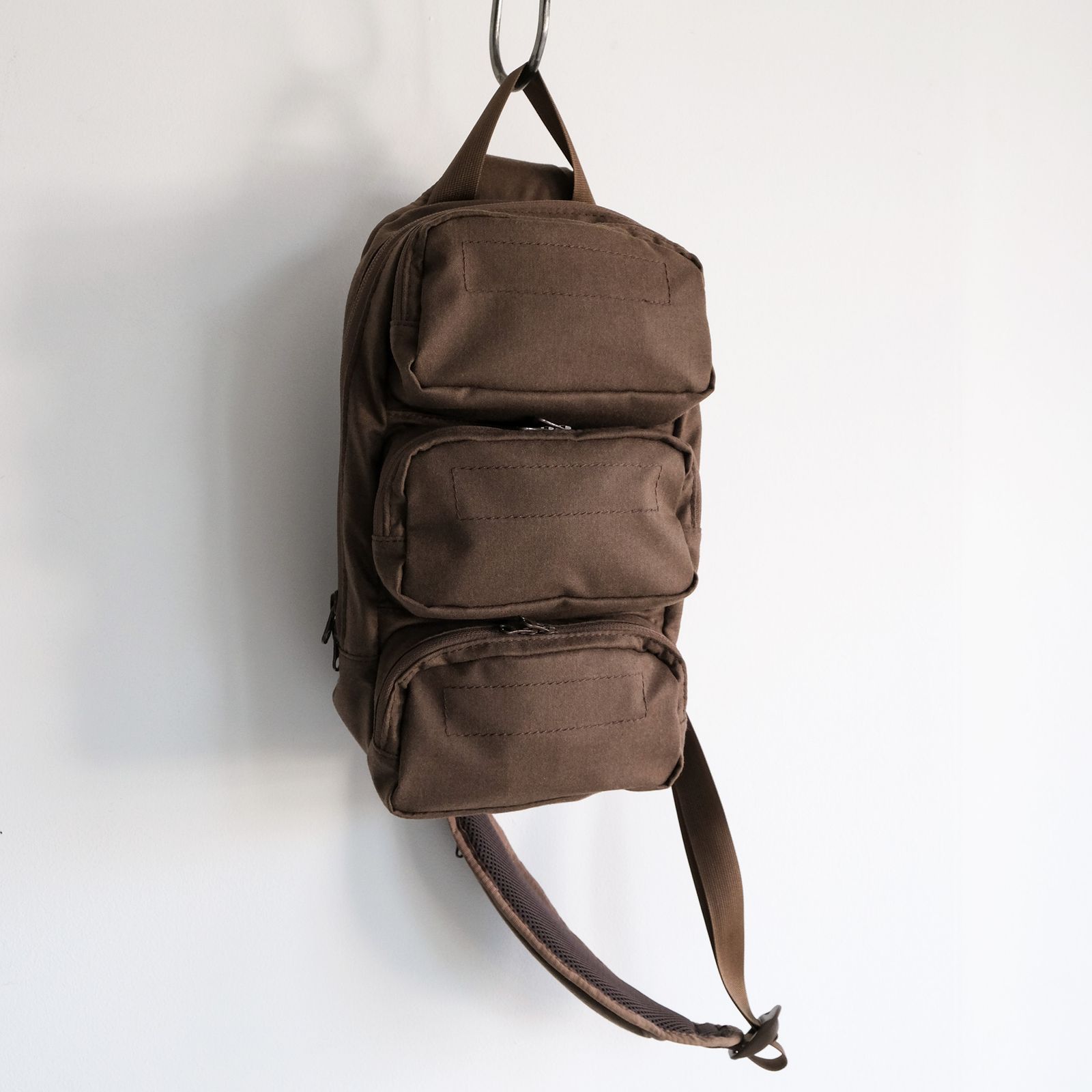 Fine Wool Saxony Medium Shoulder Bag -バッグ-（Brown / ブラウン）GU263-90428