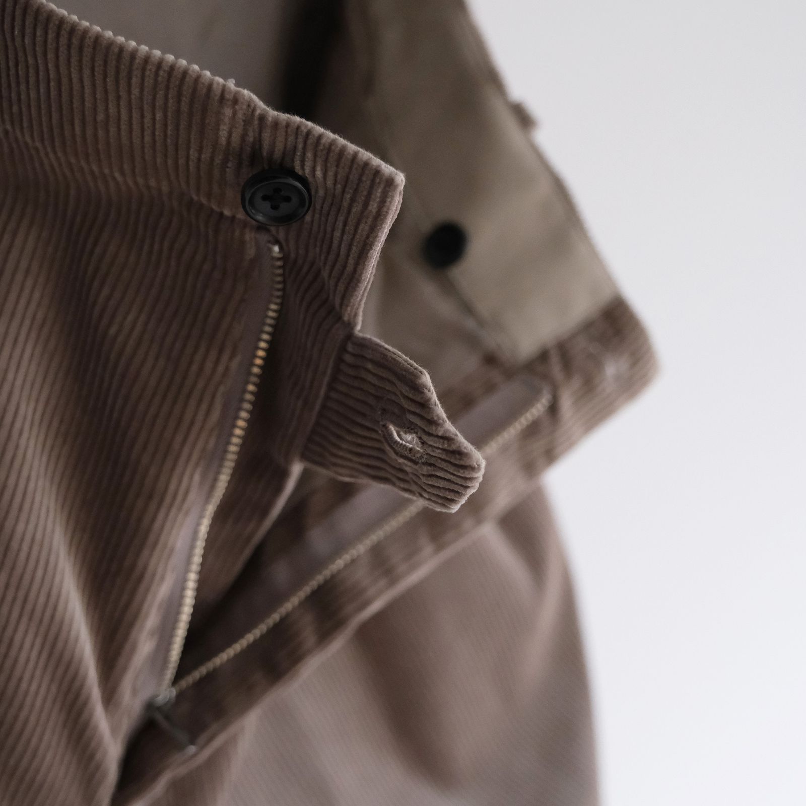 Suvin Corduroy Wide Straight Trousers -パンツ-（Grege / グレージュ）