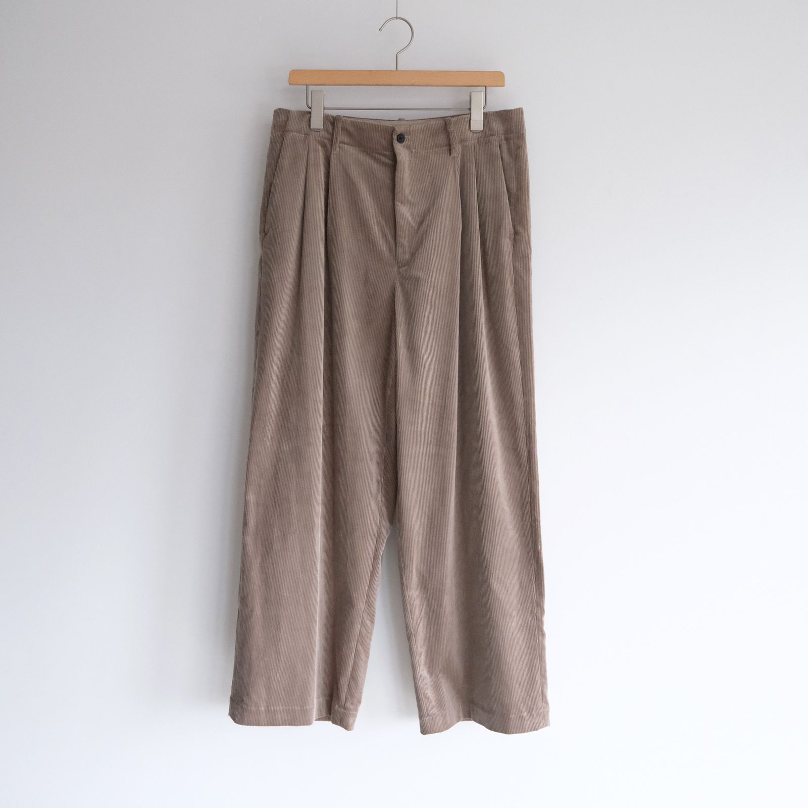 Suvin Corduroy Wide Straight Trousers -パンツ-（Grege / グレージュ）