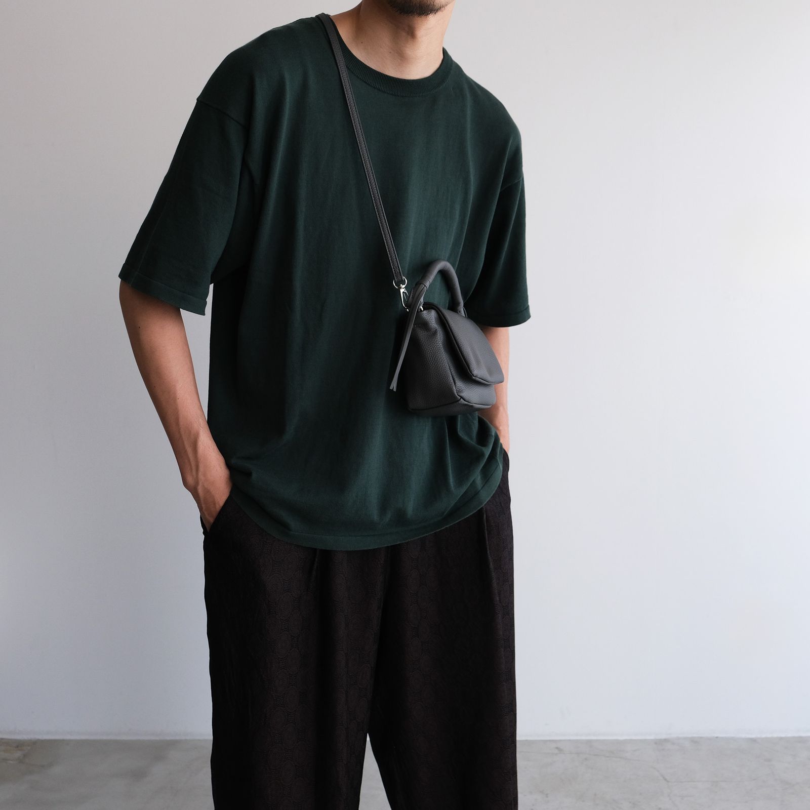 Tech Leather Mini Pouch -バッグ-（Charcoal / チャコール）