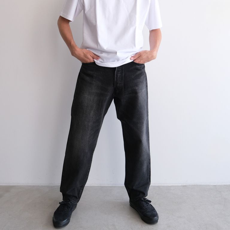 Men'sモデル身長182cm、体重68kg（着用サイズ：3）