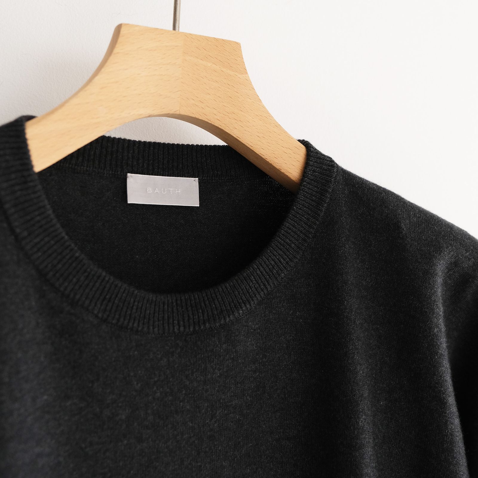 Cotton Cashmere Crew Neck -ニット-（Charcoal / チャコール）