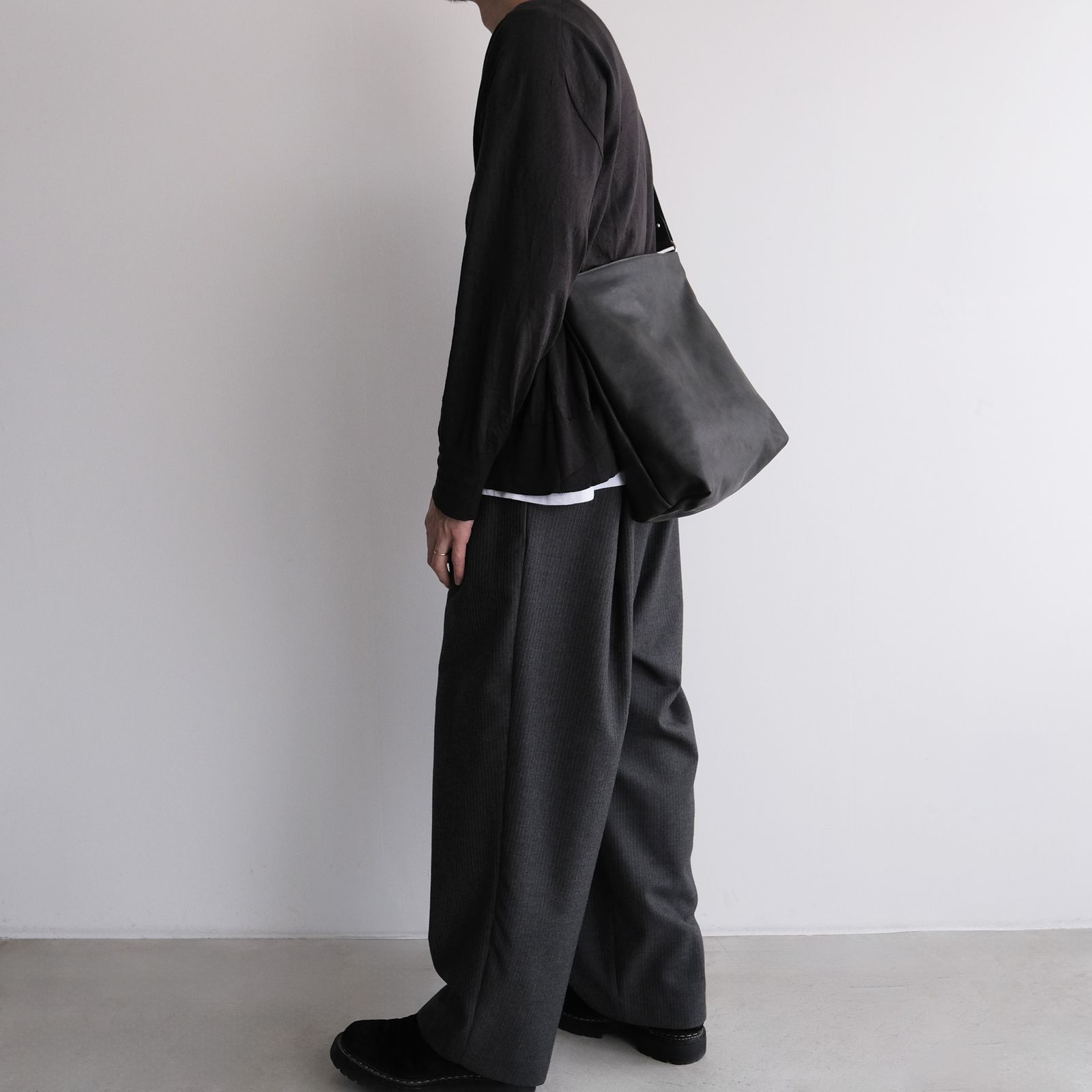 Soft Horse Full Grain Nylon Lining Shoulder Bag -バッグ-（Black / ブラック）