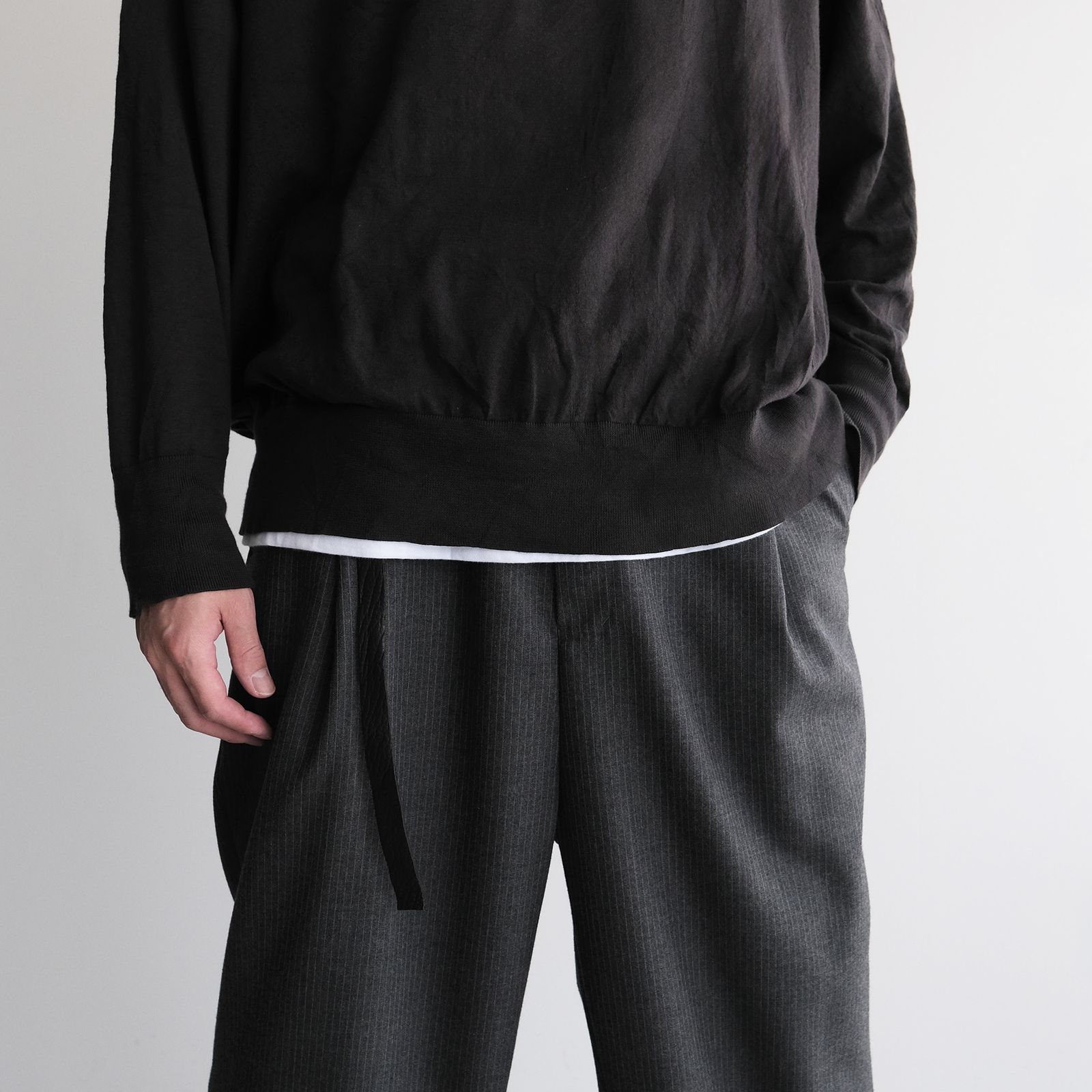 Bison Full Grain Unisex Leather Belt -ベルト-（Black / ブラック）