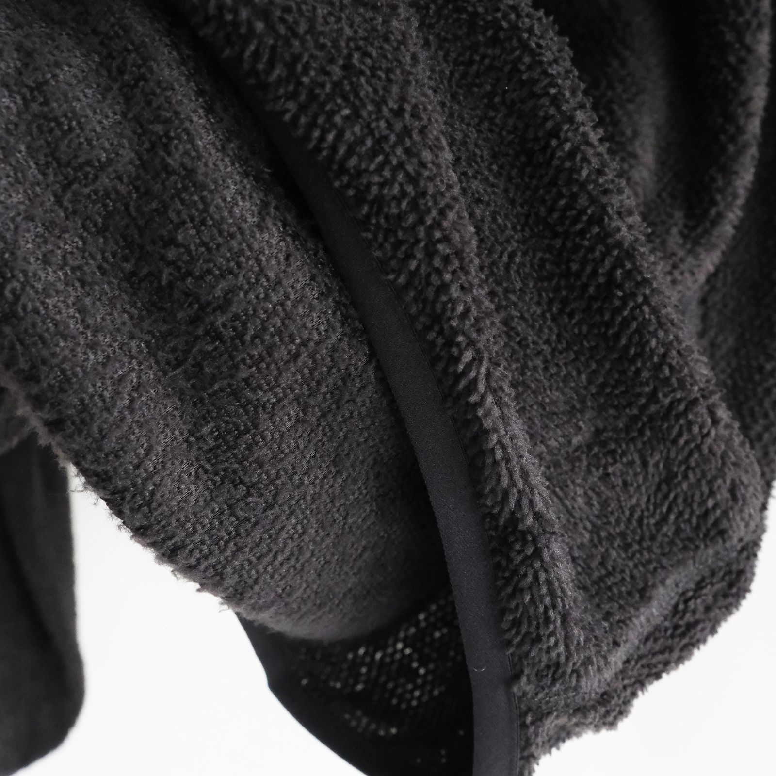 Primaloft Active Evolve Hoodie -パーカー-（Black / ブラック）
