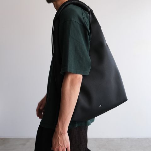 Tech Leather Wrapping Handle Tote -バッグ-（Black / ブラック）