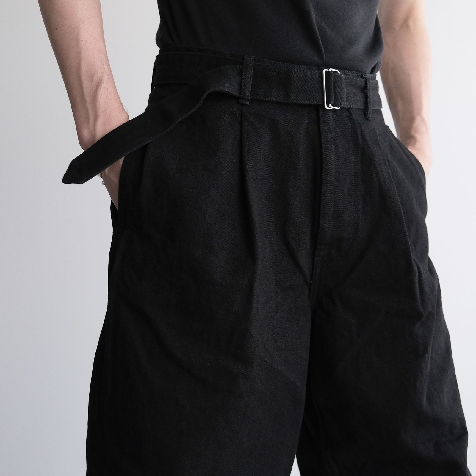 Selvage Denim Belted Pants -パンツ-（Black Washed / ブラック ウォッシュド）GU263-40063RB