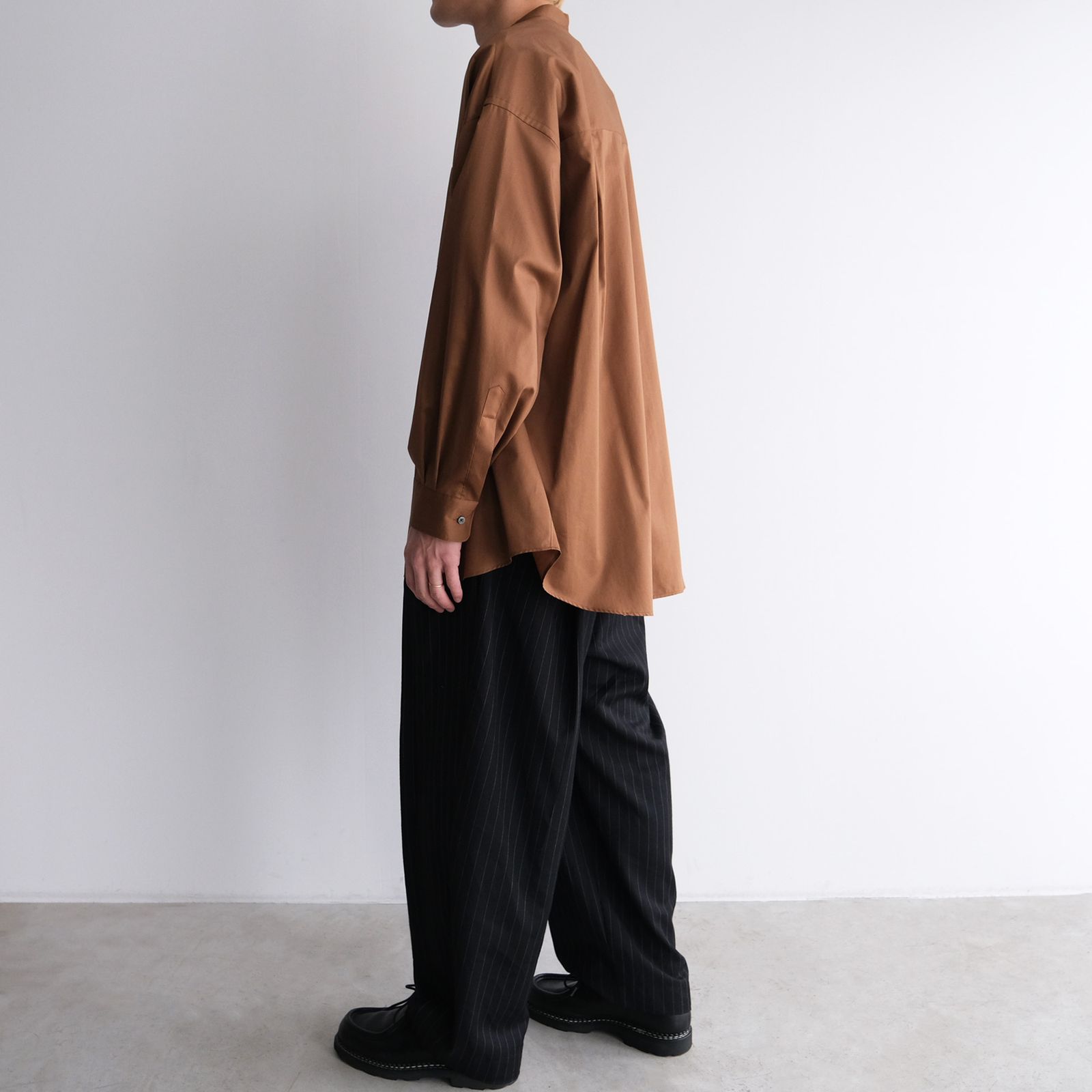 Graphpaper Oversized Shirts シャツ 半袖 ブラウン Graphpaper - Silocon Poplin Oversized Band Collar Shirt