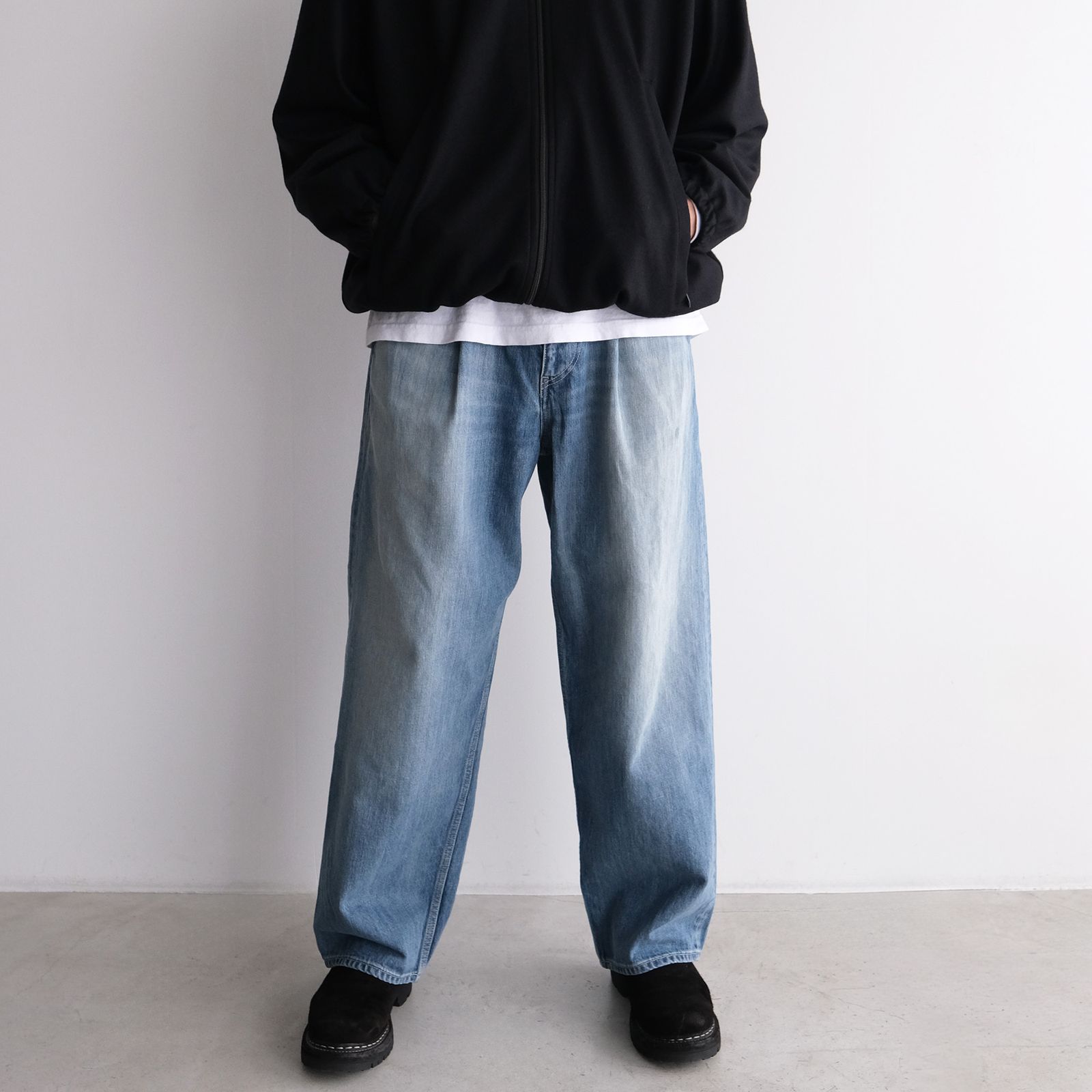 Selvage Denim Two Tuck Pants -デニムパンツ-（Indigo Light Fade / インディゴライトフェード）GU261-40061LB