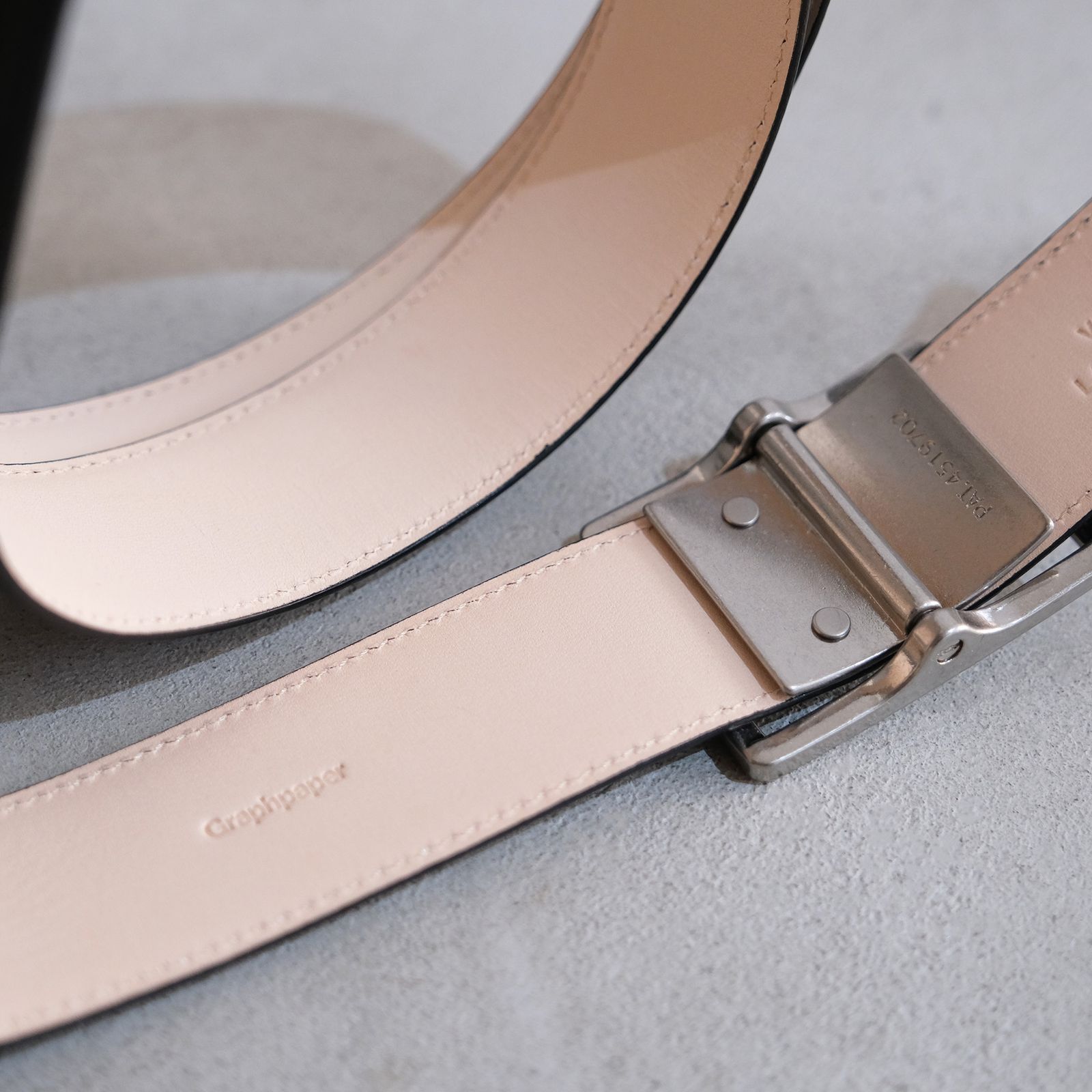 Graphpaper Holeless Leather Classic Belt -ベルト-（Black / ブラック）