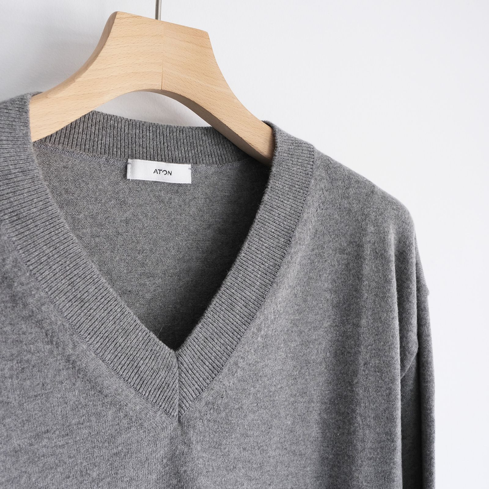 Cotton Yak Knit V-Neck Sweater -セーター-（Gray / グレー）