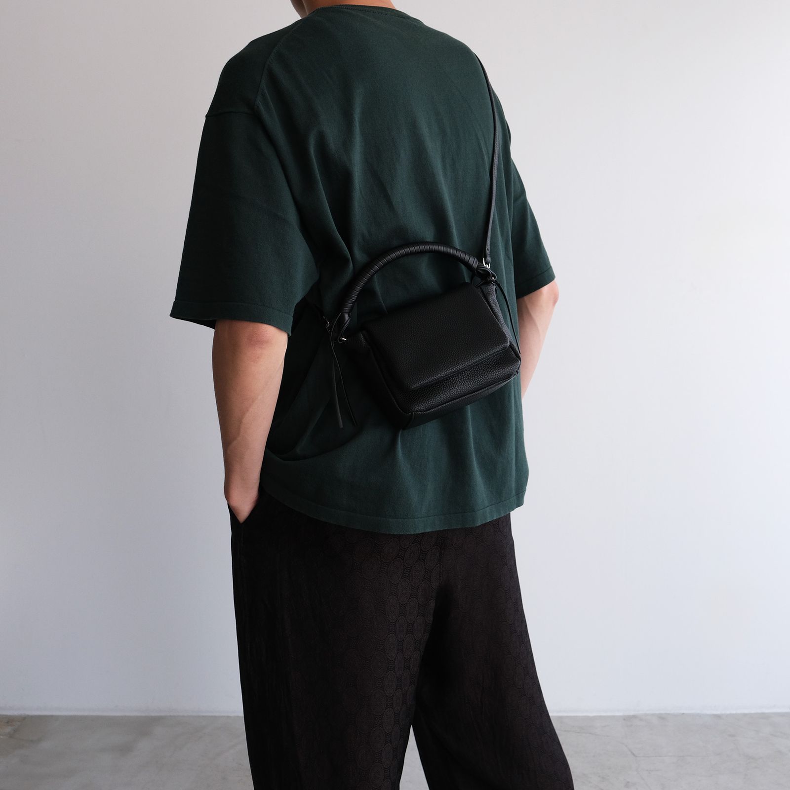 Tech Leather Mini Pouch -バッグ-（Black / ブラック）