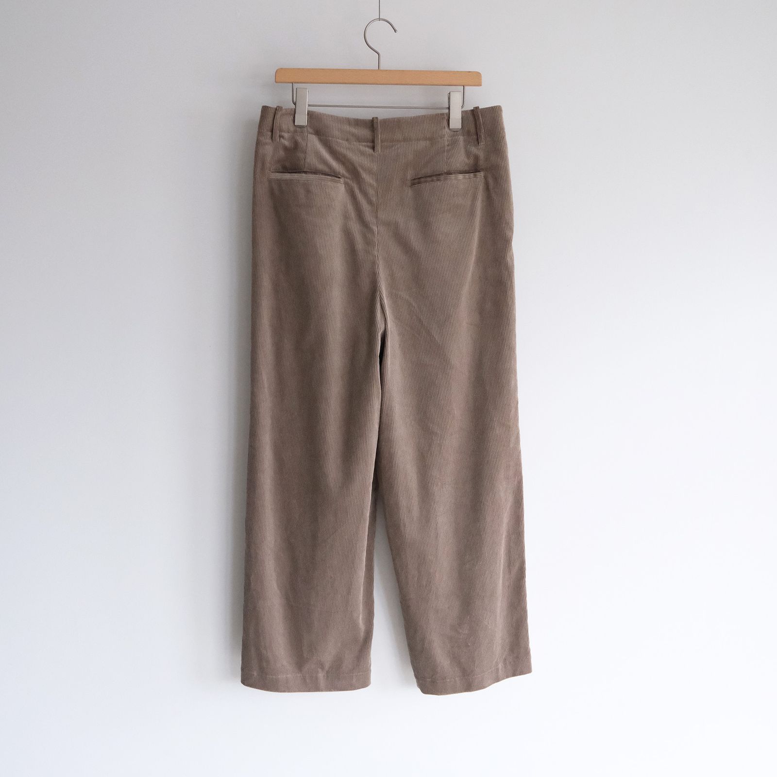 Suvin Corduroy Wide Straight Trousers -パンツ-（Grege / グレージュ）