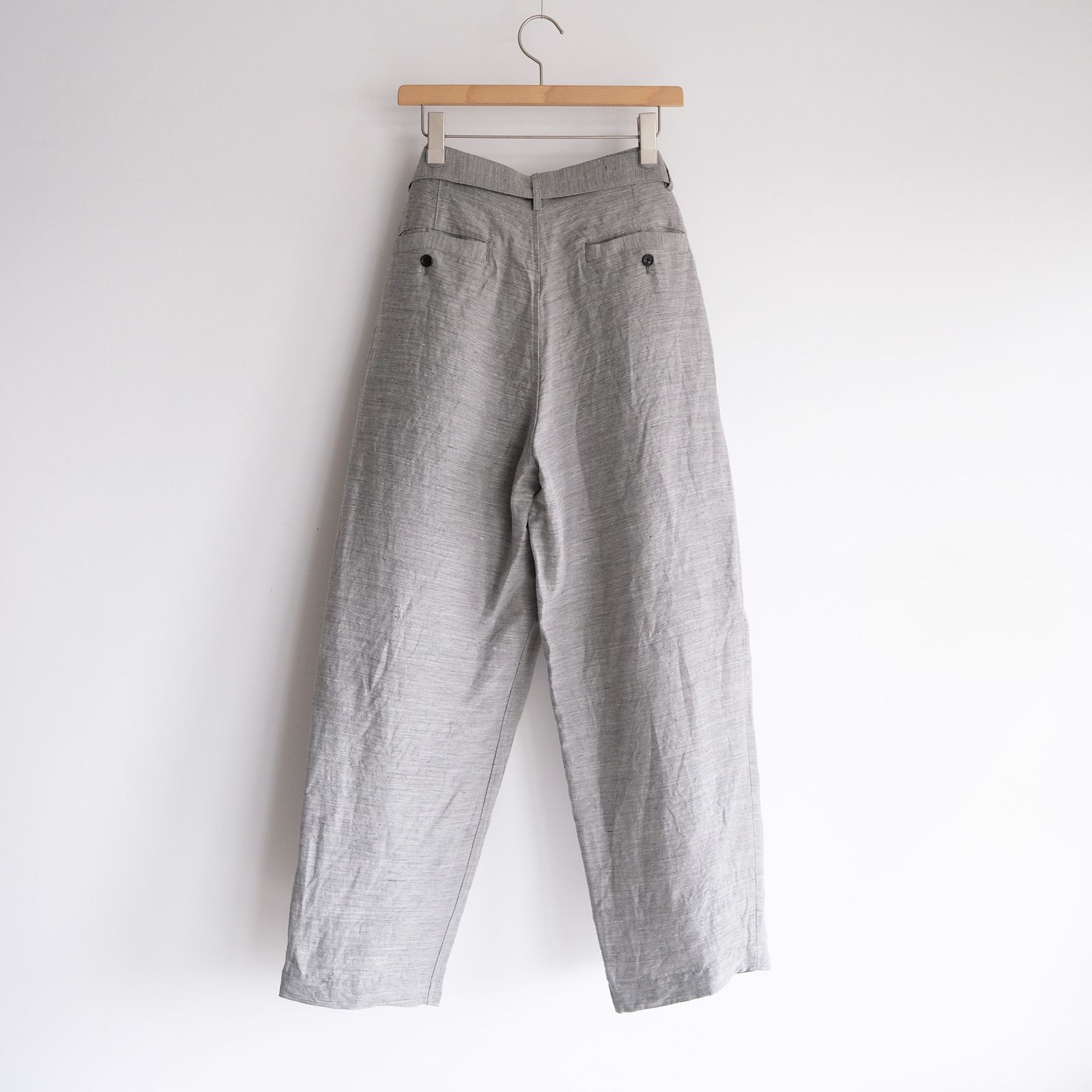 Linen Cupro Back Satin Belted Pants -パンツ-（Gray / グレー）GM261-40371