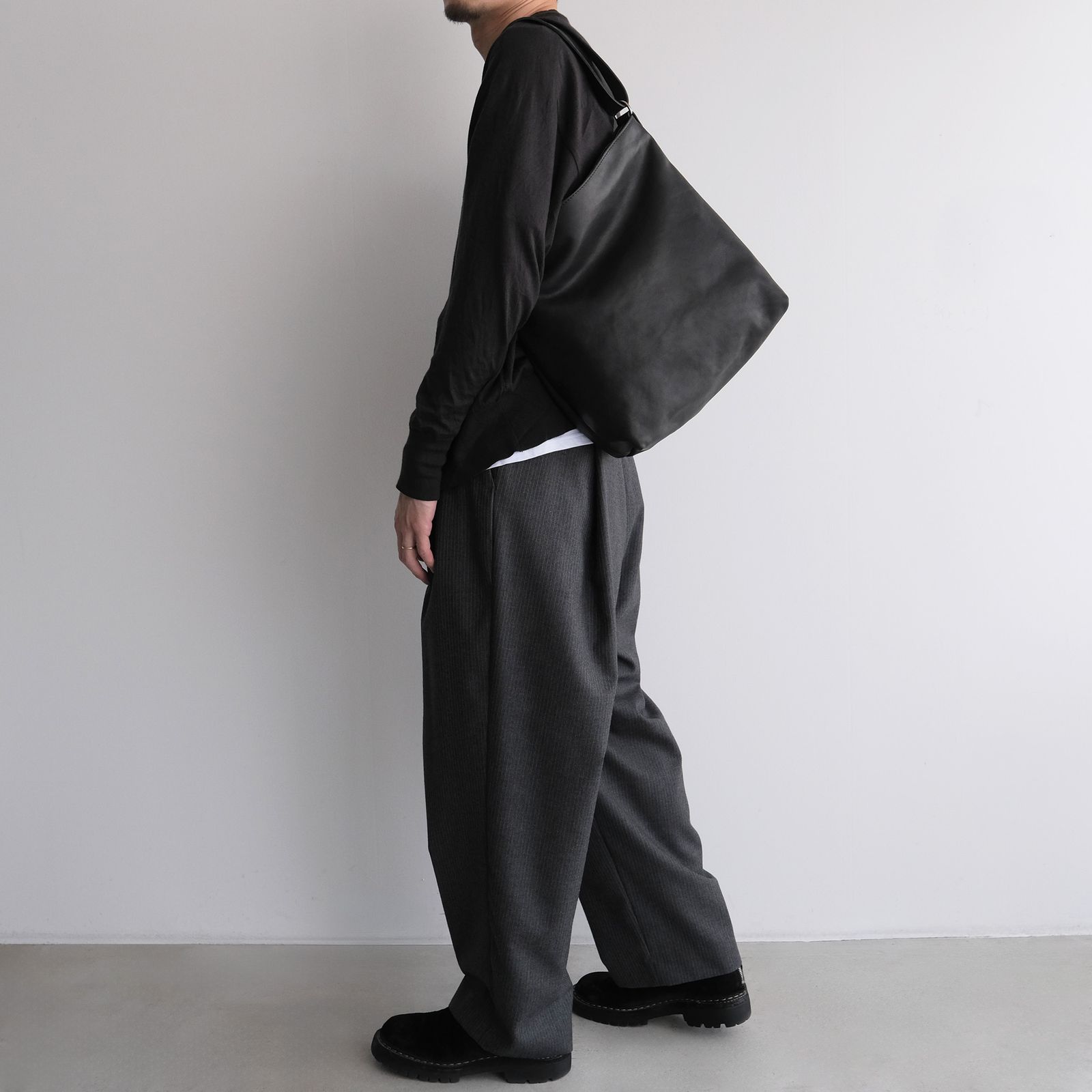 Soft Horse Full Grain Nylon Lining Shoulder Bag -バッグ-（Black / ブラック）