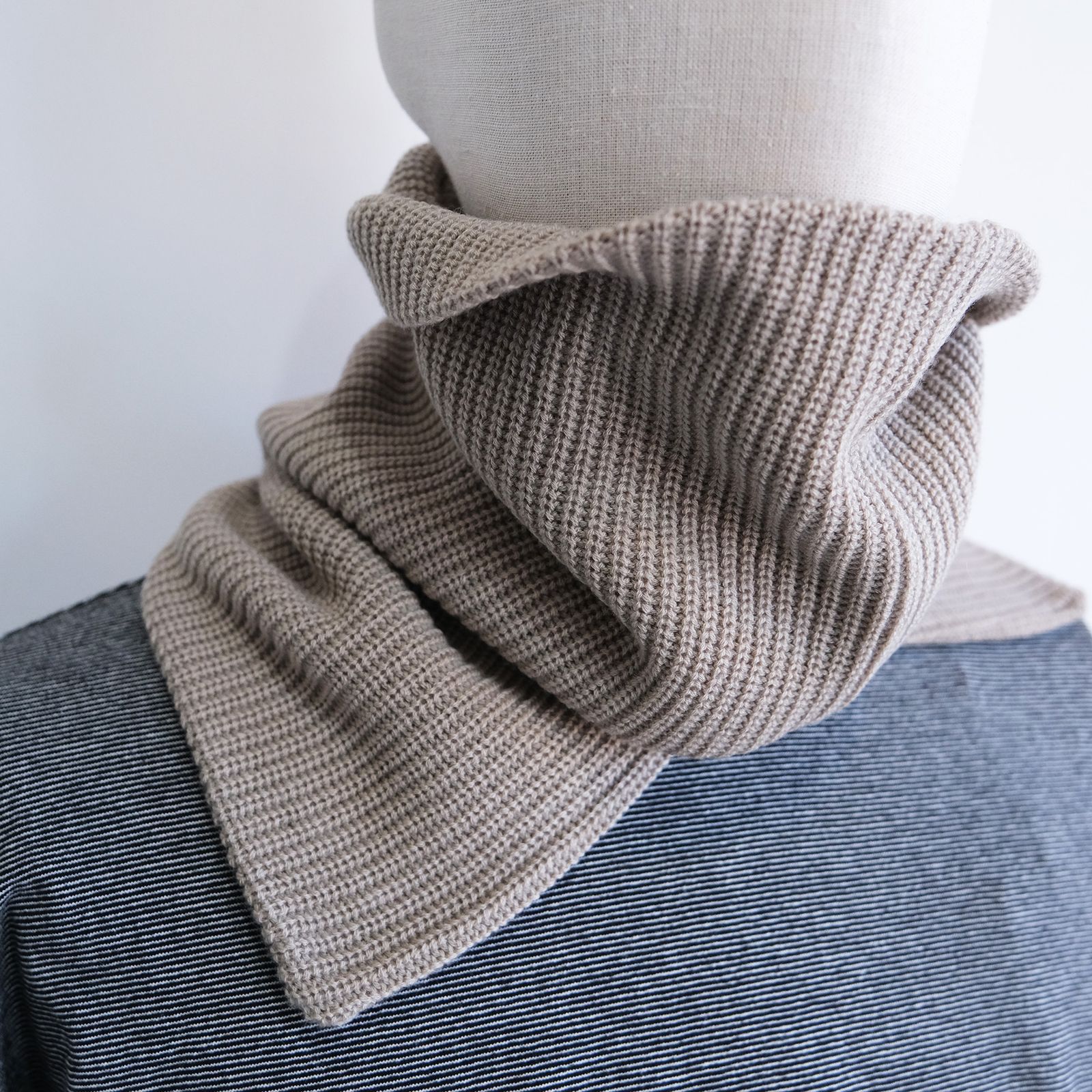 Mercerized Fine Wool Snood -スヌード-（Grege / グレージュ）