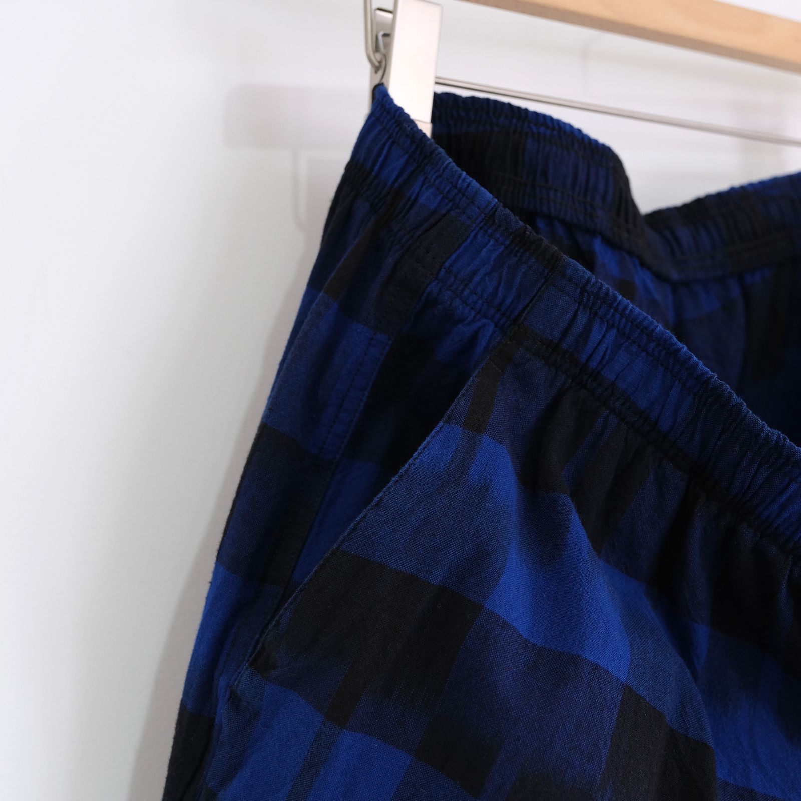 Ikat Check Easy Pants -パンツ-（Navy×Black / ネイビー×ブラック）