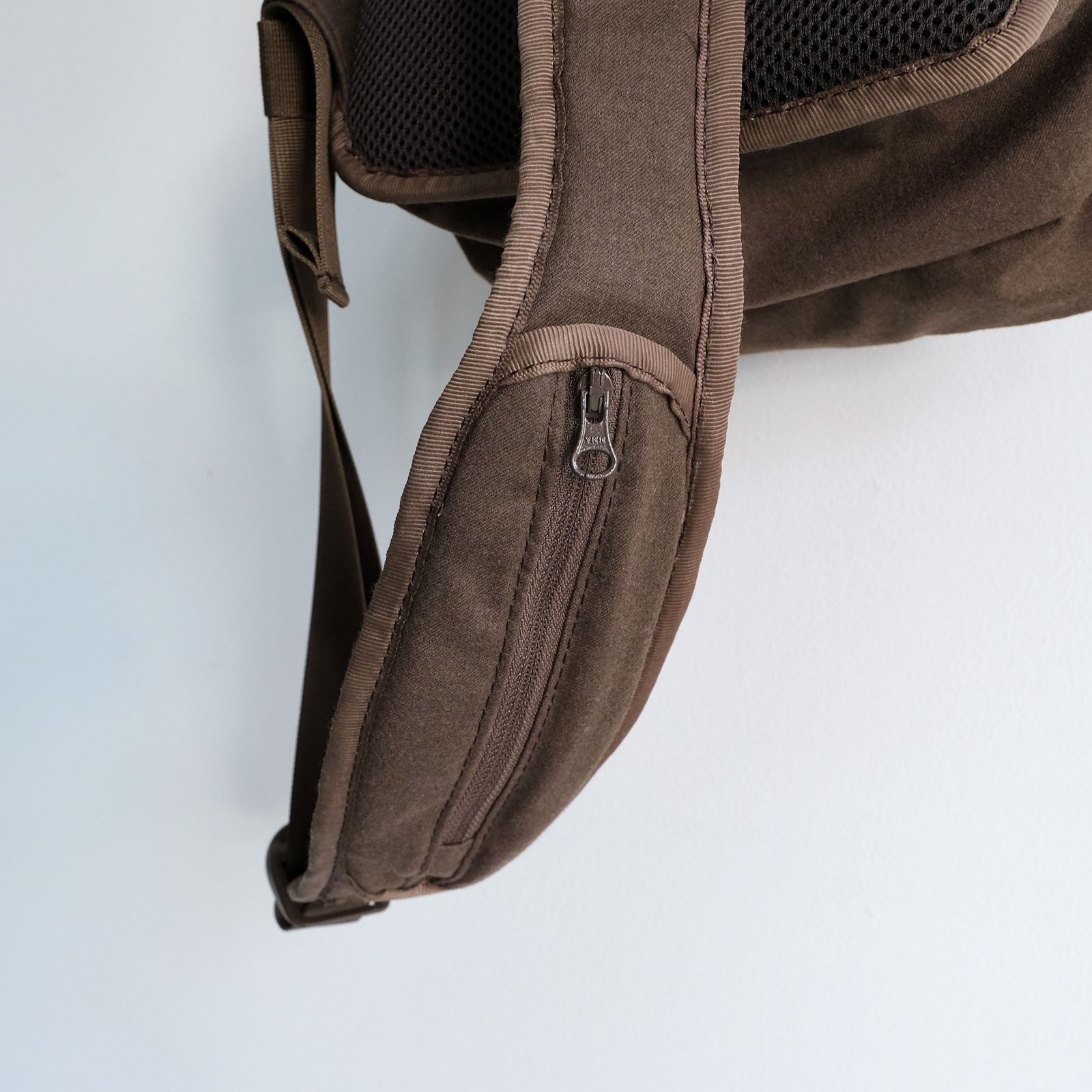 Fine Wool Saxony Medium Shoulder Bag -バッグ-（Brown / ブラウン）GU263-90428