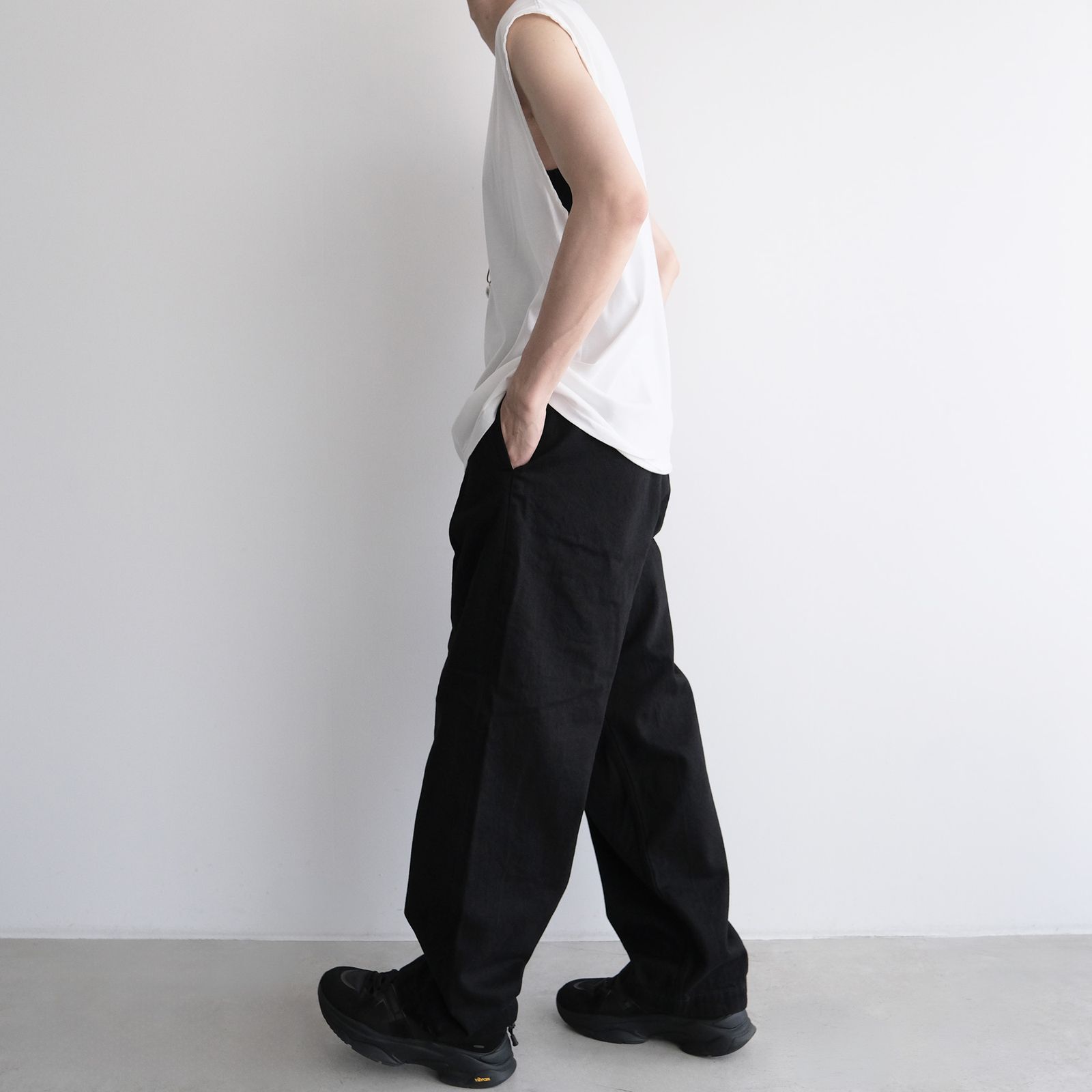 Selvage Denim Belted Pants -パンツ-（Black Washed / ブラック ウォッシュド）GU263-40063RB