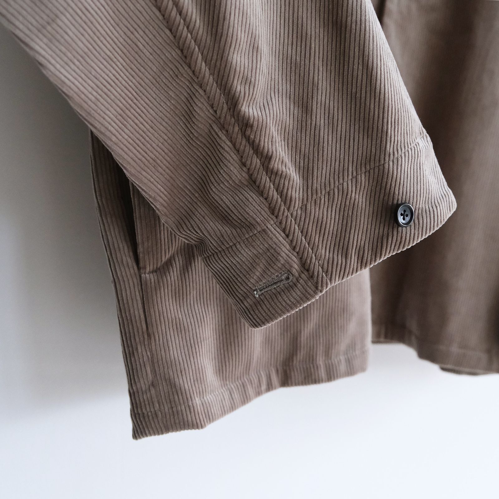 Suvin Corduroy Collarless Jacket -ジャケット-（Grege / グレージュ）